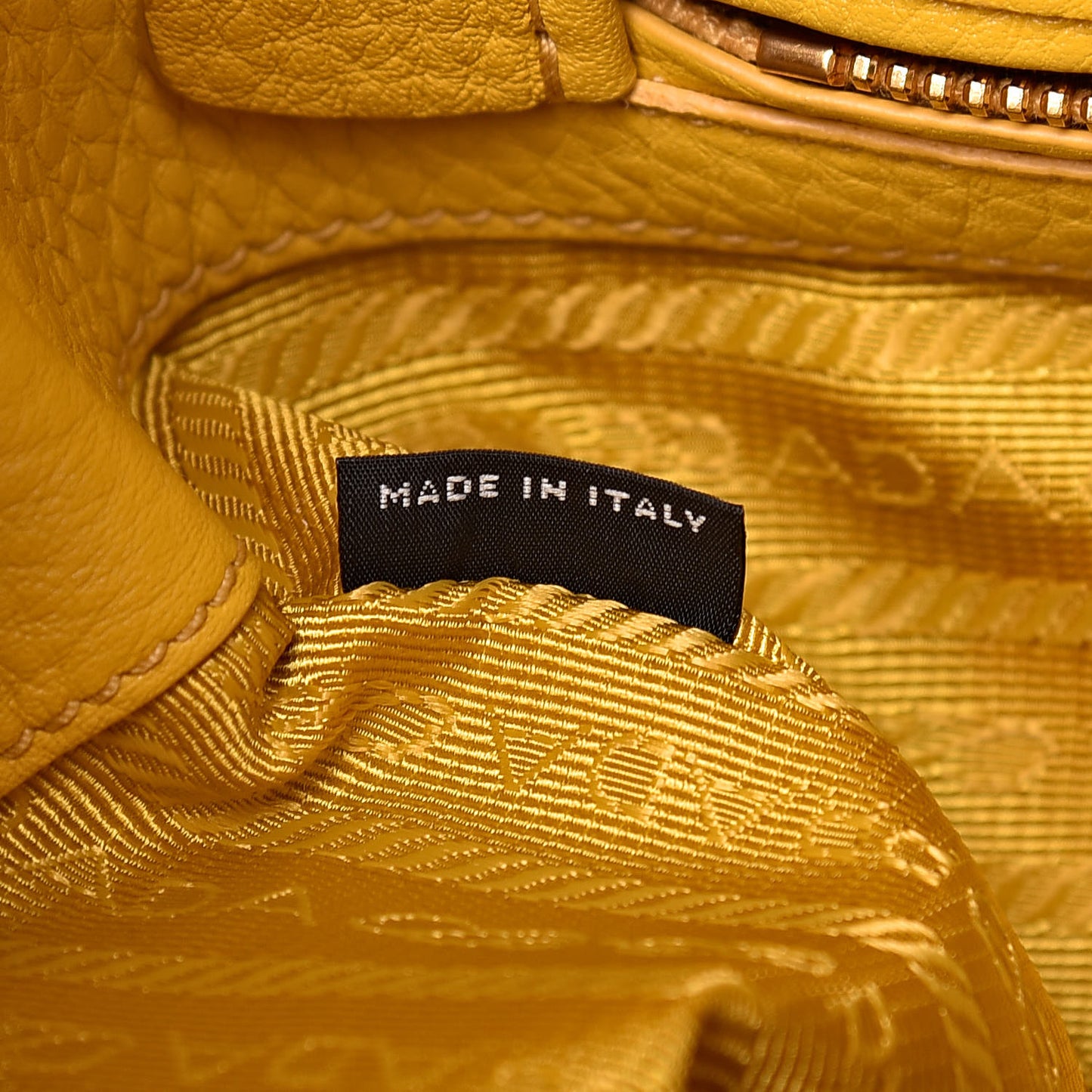 Vitello Daino Tote Mimosa