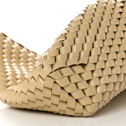 Bottega Veneta Patent Nappa Intrecciato Slanted Clutch Porridge 7 of 8