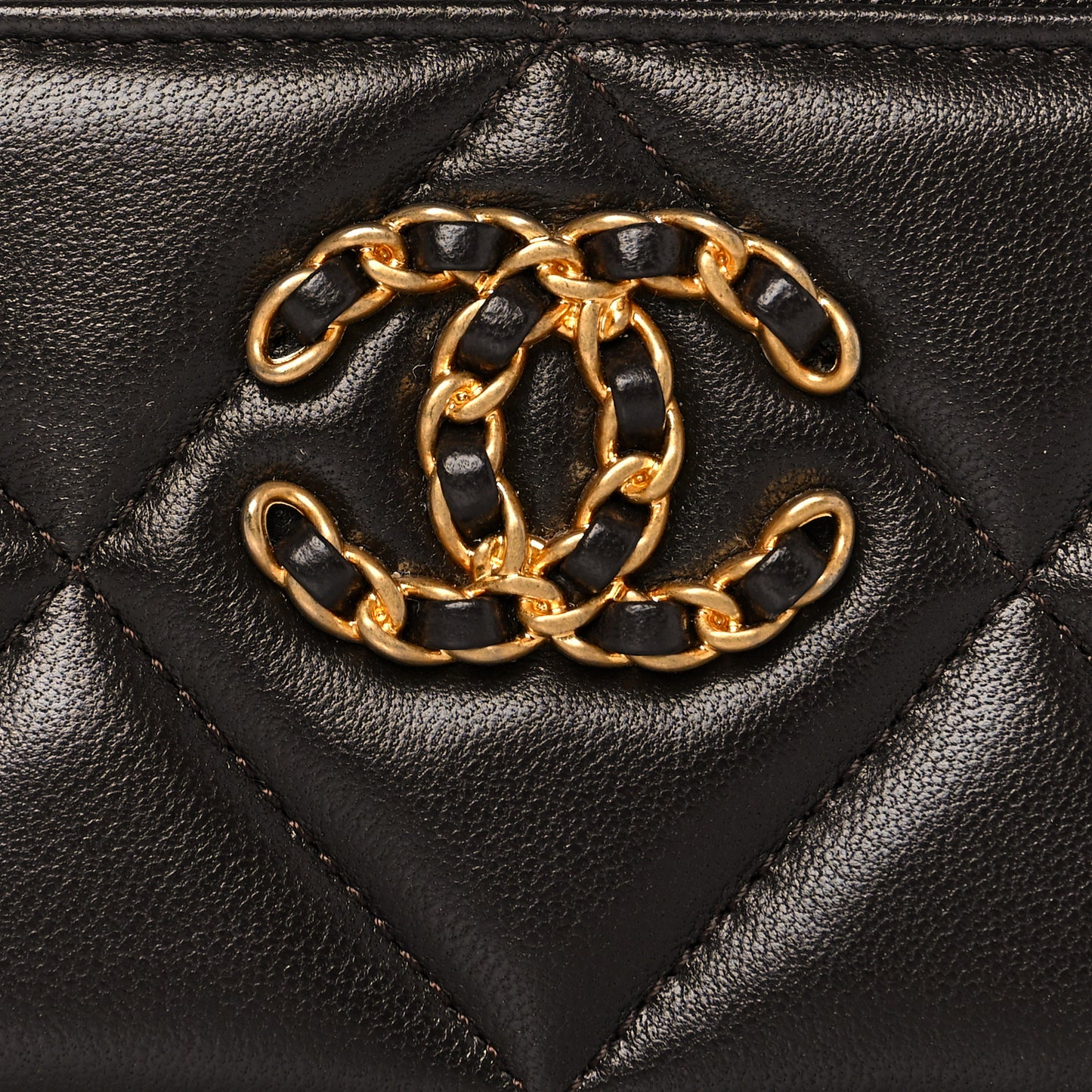 Lambskin Quilted Chanel 19 Card Holder Dark Brown