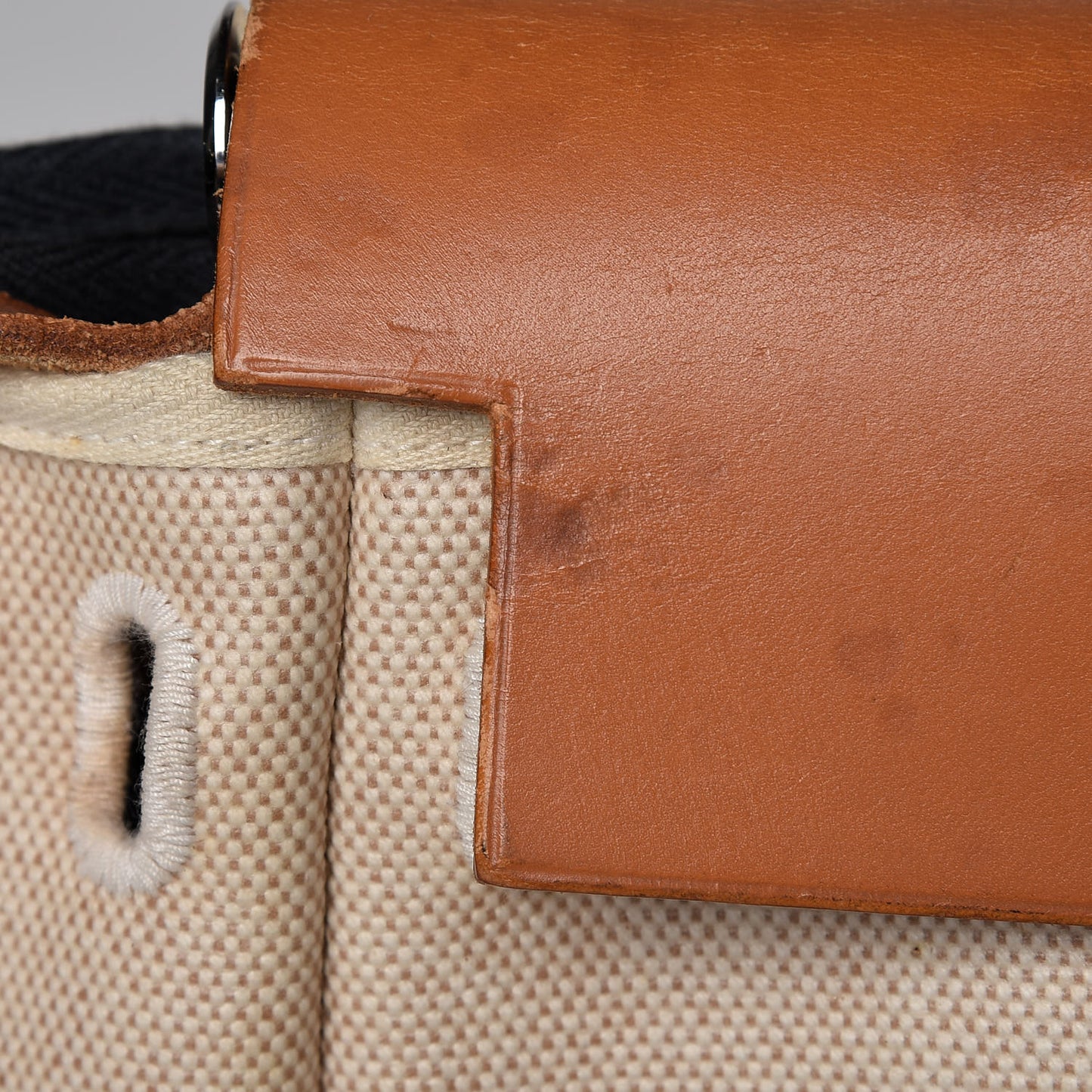Toile Vache Calfskin Herbag 30 PM Black Natural