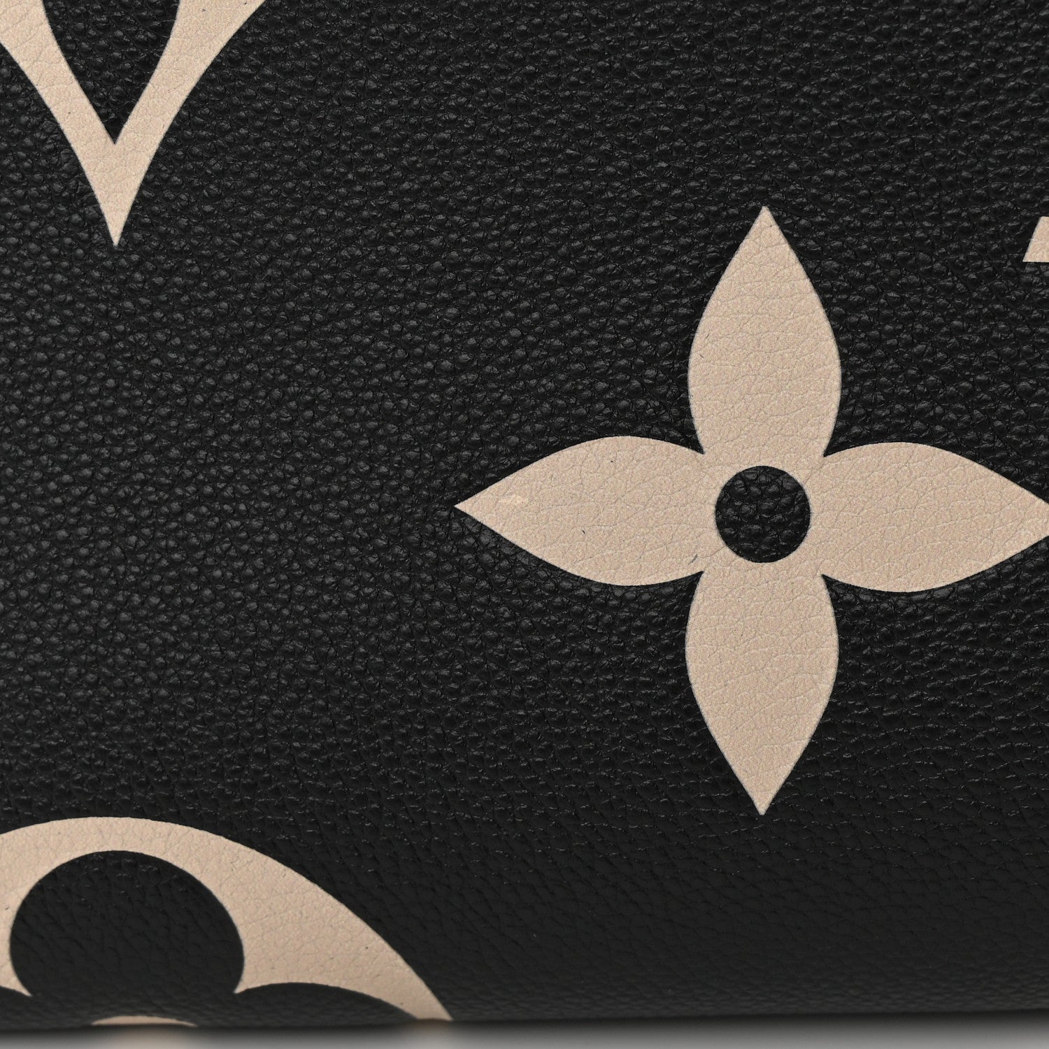 Louis Vuitton LOUIS VUITTON Empreinte Monogram Giant Onthego GM Black Beige 10 of 10