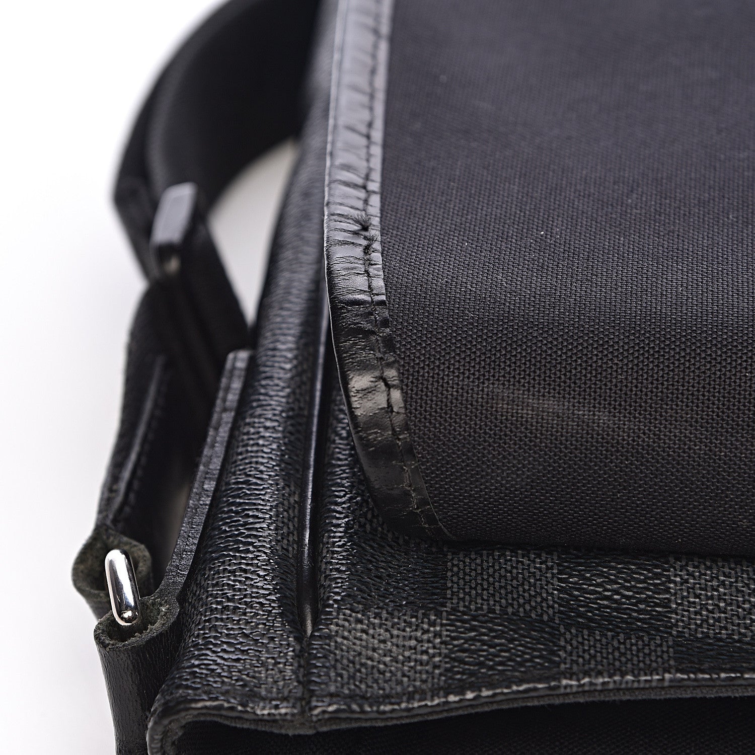 Louis Vuitton Damier Graphite Daniel MM 16 of 17