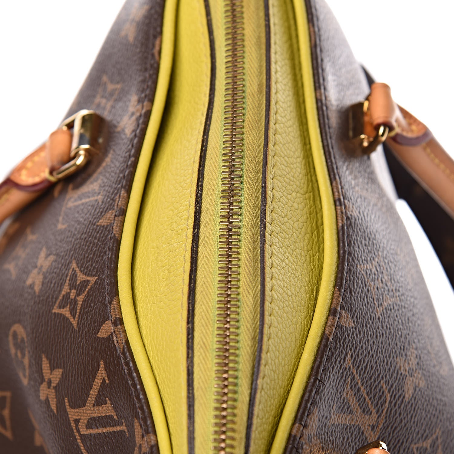 Louis Vuitton Monogram Pallas Pistache 26 of 28