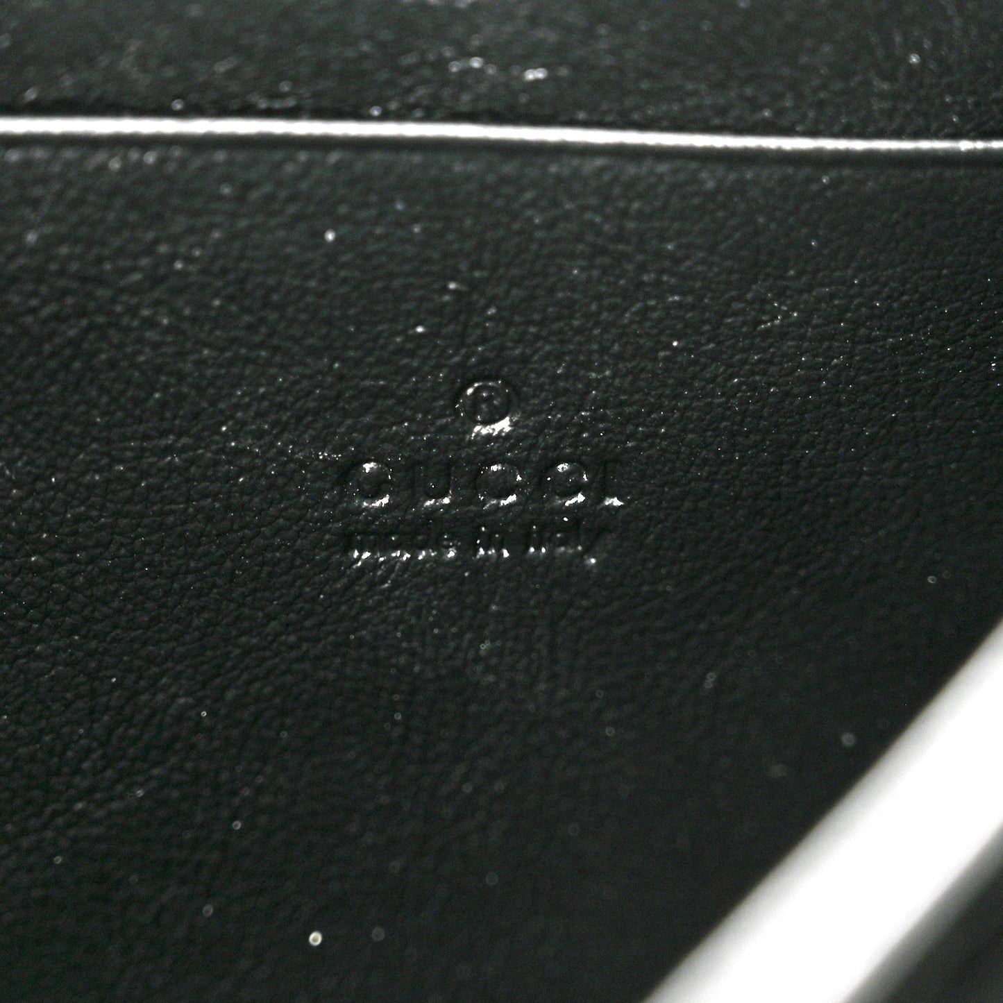 Vintage Effect Calfskin Matelasse Diagonal Torchon GG Marmont Chain Wallet Black Romantic Cherry