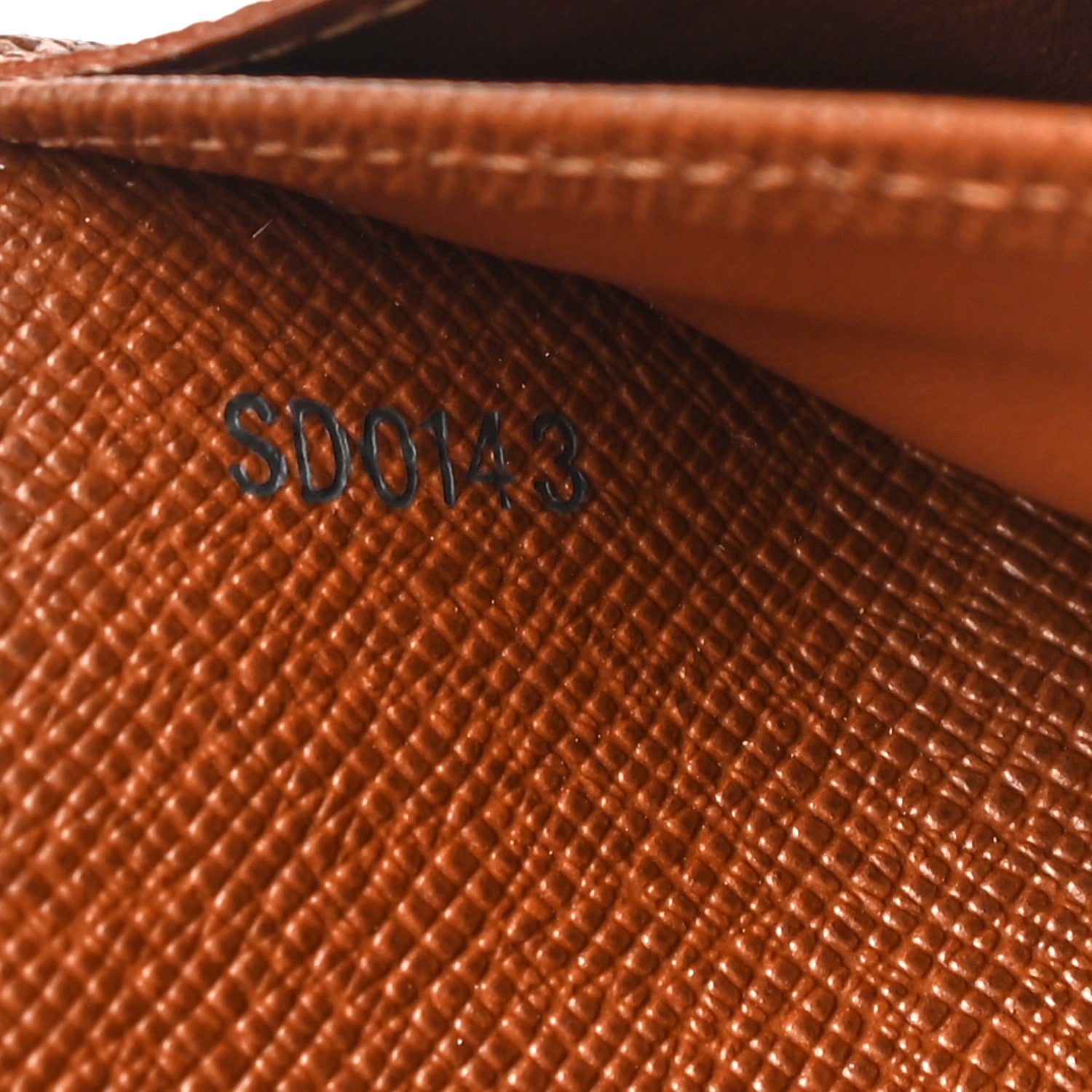 Louis Vuitton Monogram Sarah Wallet 7 of 7