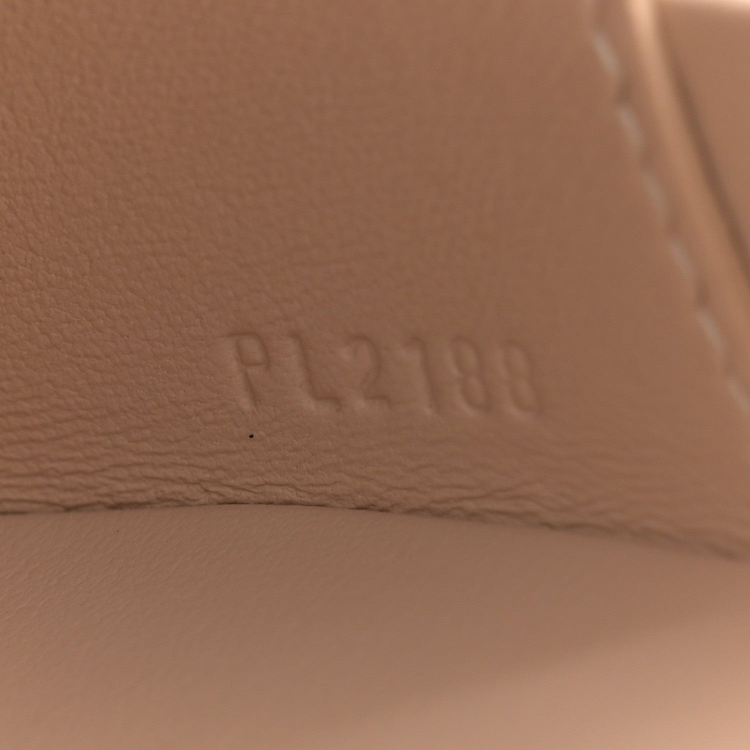 Louis Vuitton Monogram Petite Boite Chapeau 7 of 11