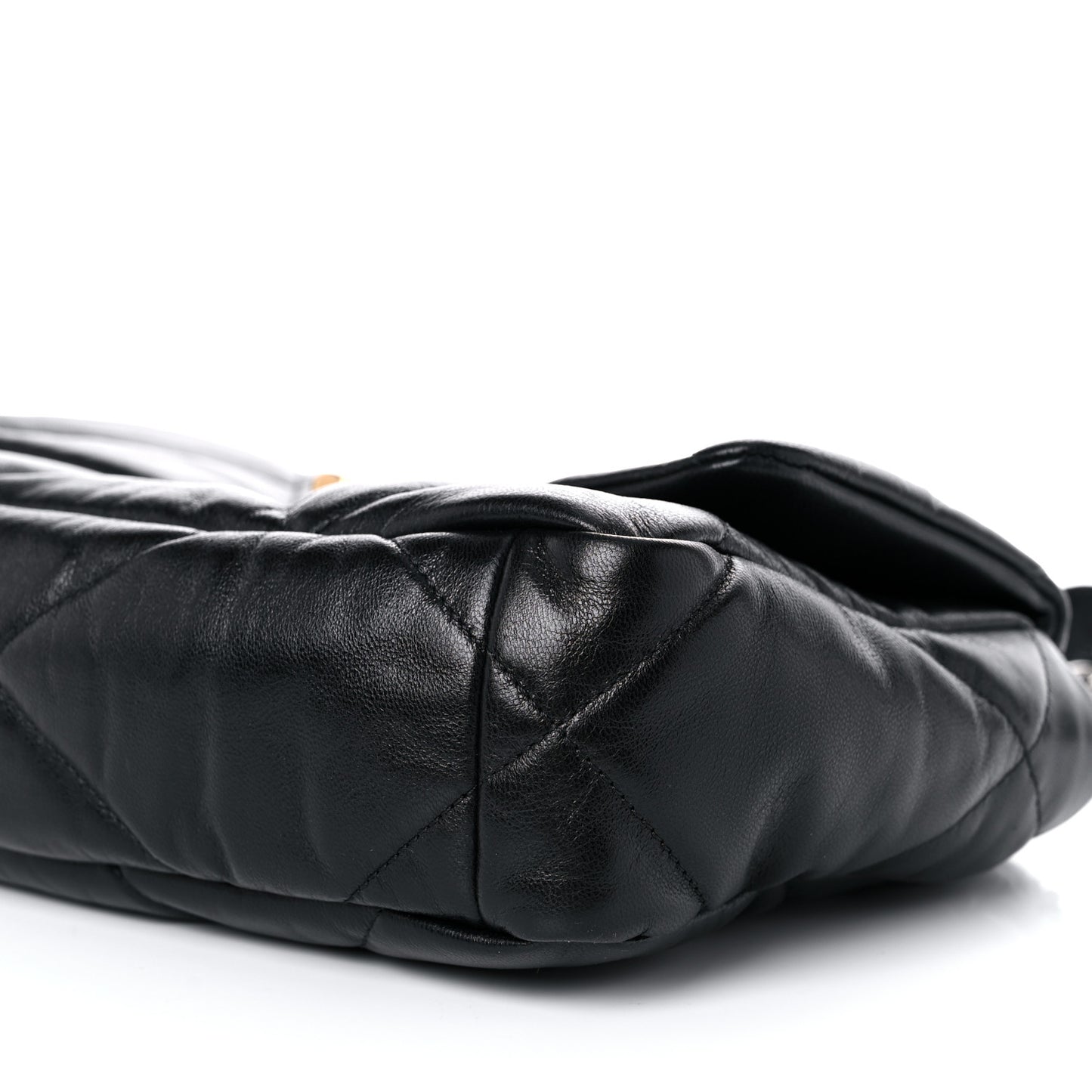 Goatskin Quilted Medium Chanel 19 Flap Black
