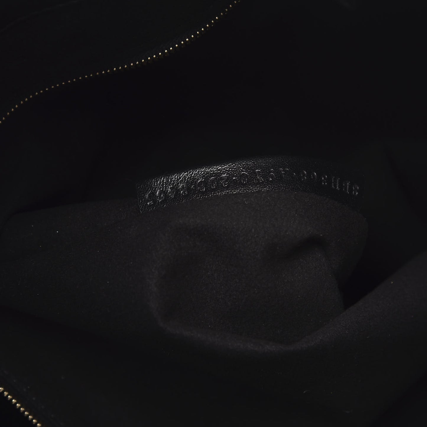 Vitello Glacier Medium FF Tote Black