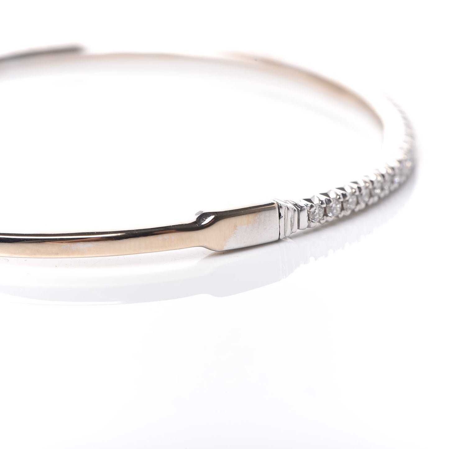 18K White Gold Diamond Metro Hinged Bangle