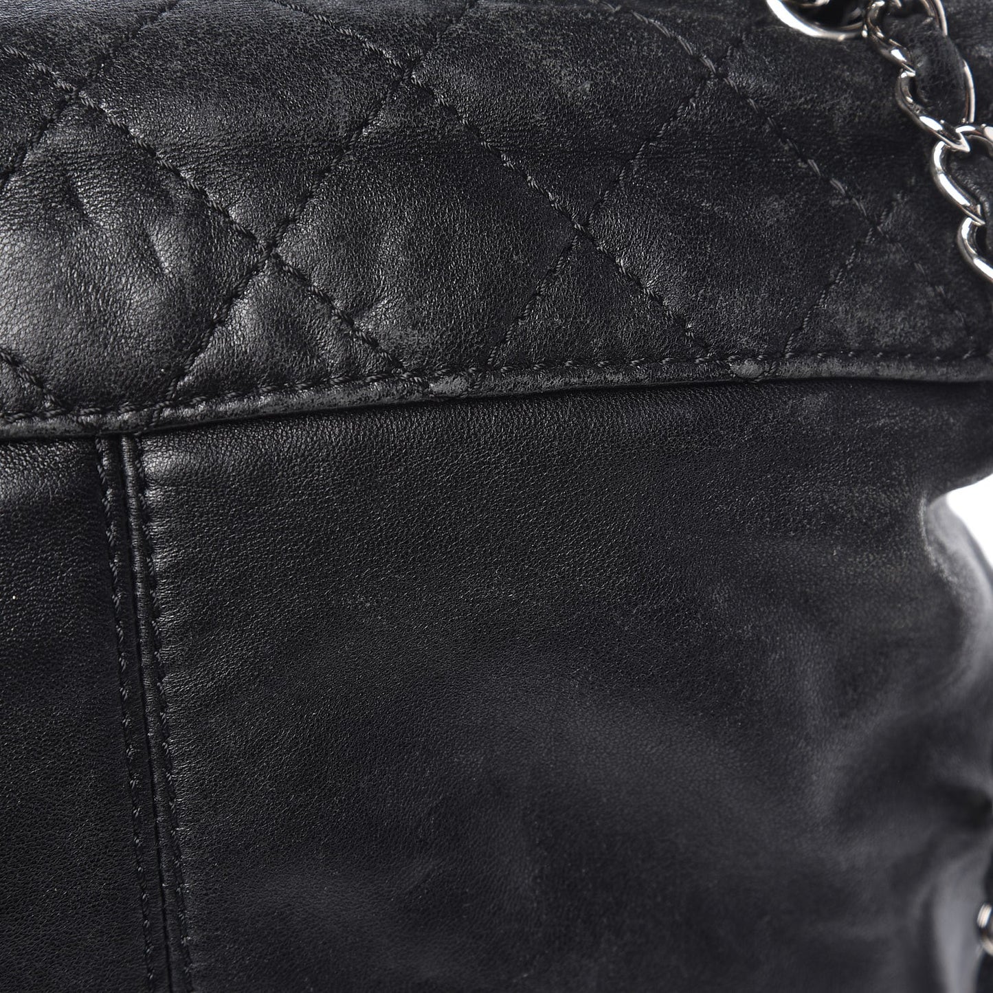 Shiny Lambskin Quilted Medium Trianon Messenger Flap Black