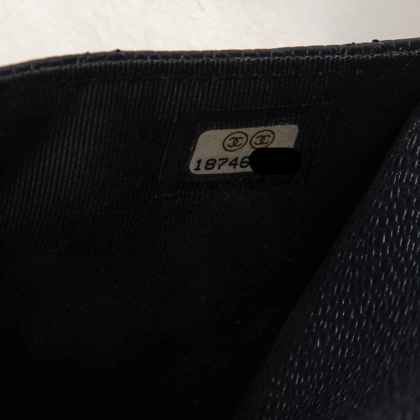 Caviar Quilted Wallet On Chain WOC Navy