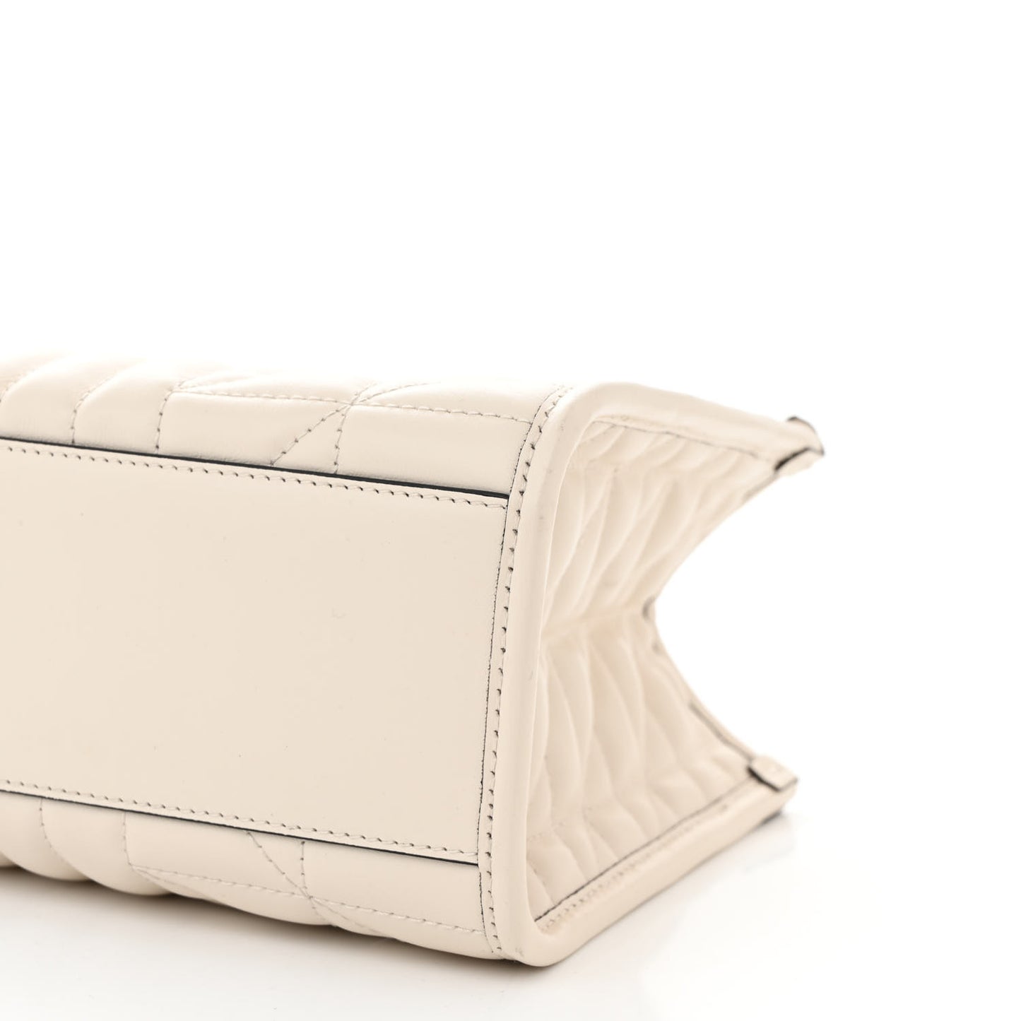 Calfskin Matelasse Aria Small GG Marmont Shoulder Tote Mystic White