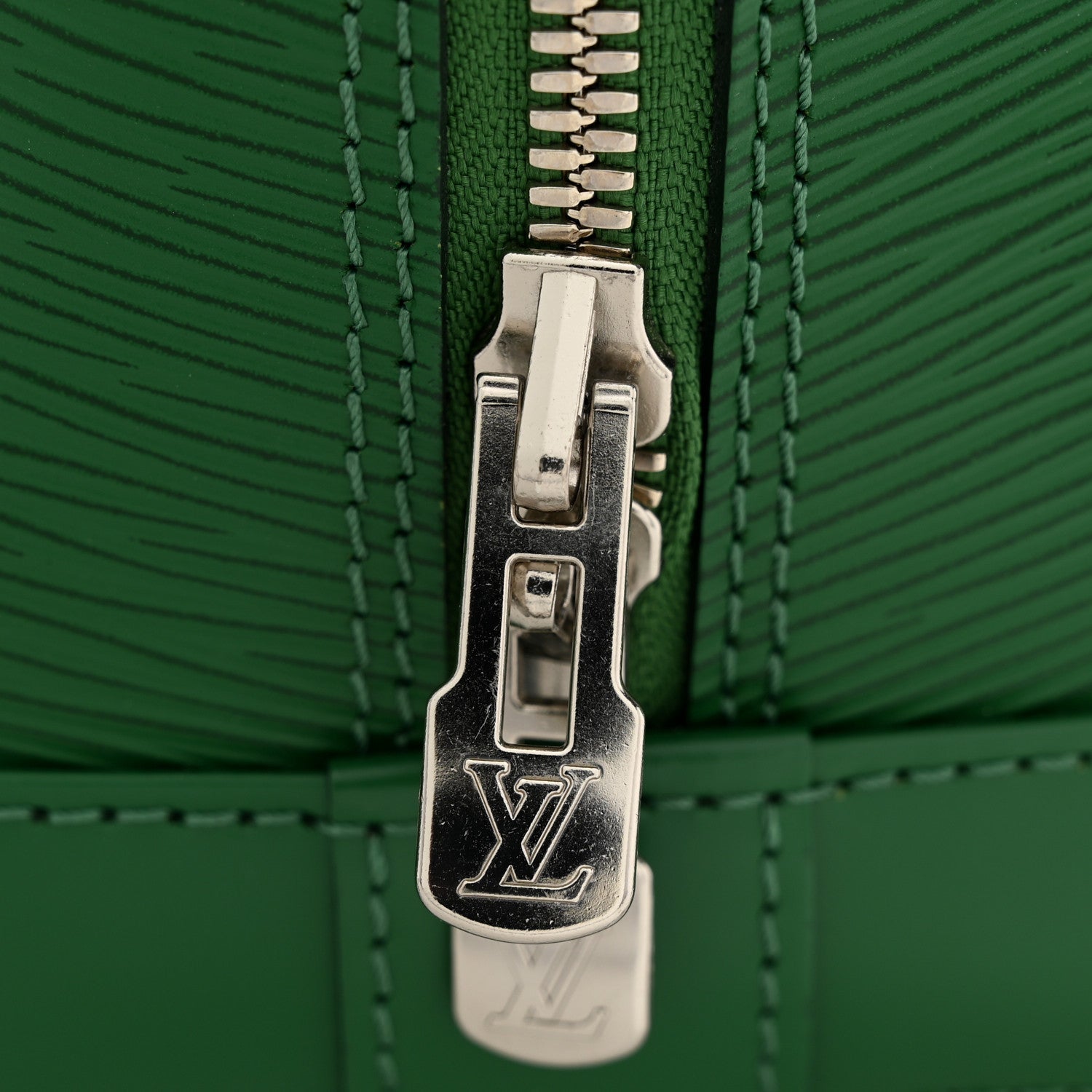 Louis Vuitton Epi Alma PM Menthe 12 of 13