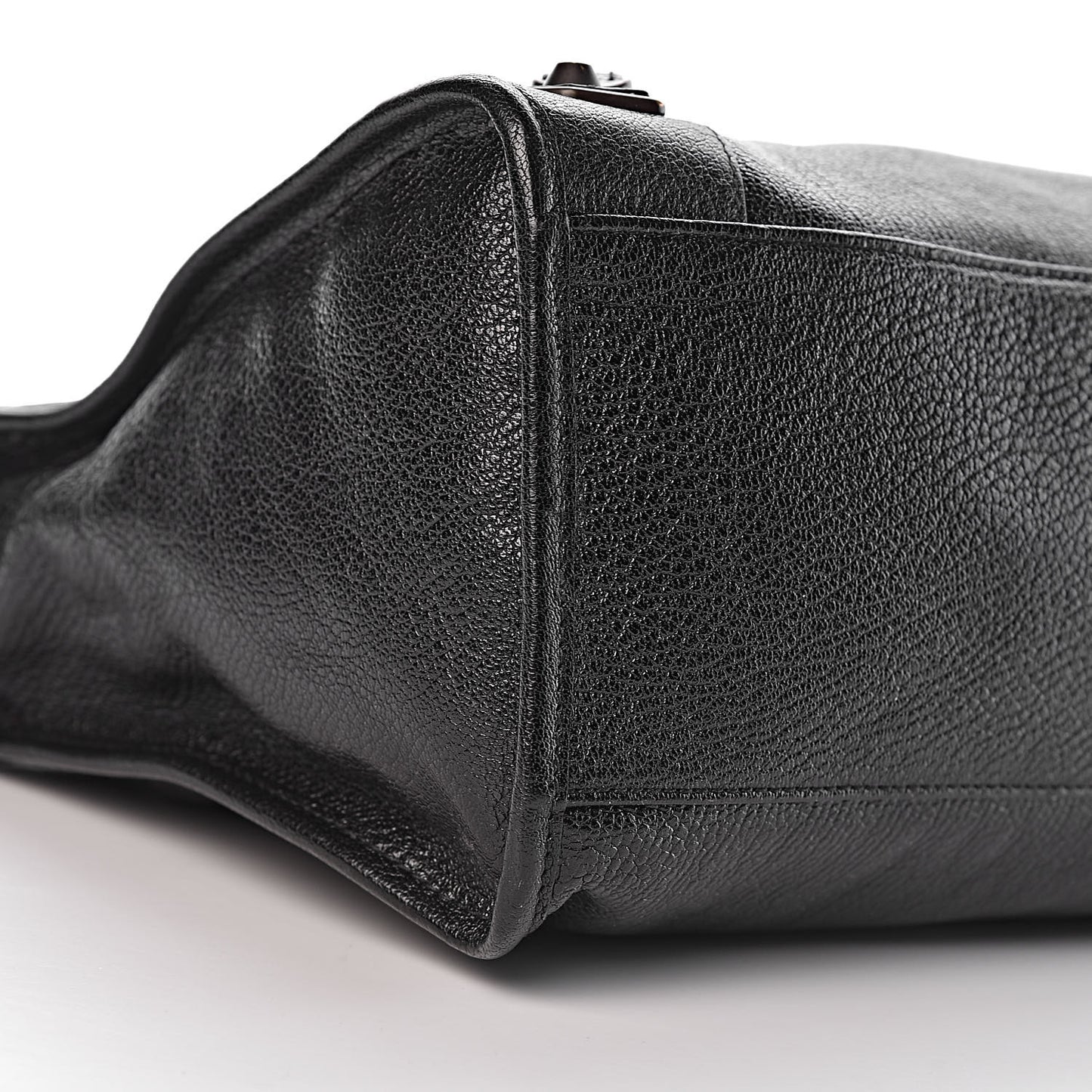 Chevre Classic Hardware Metallic Edge City Black