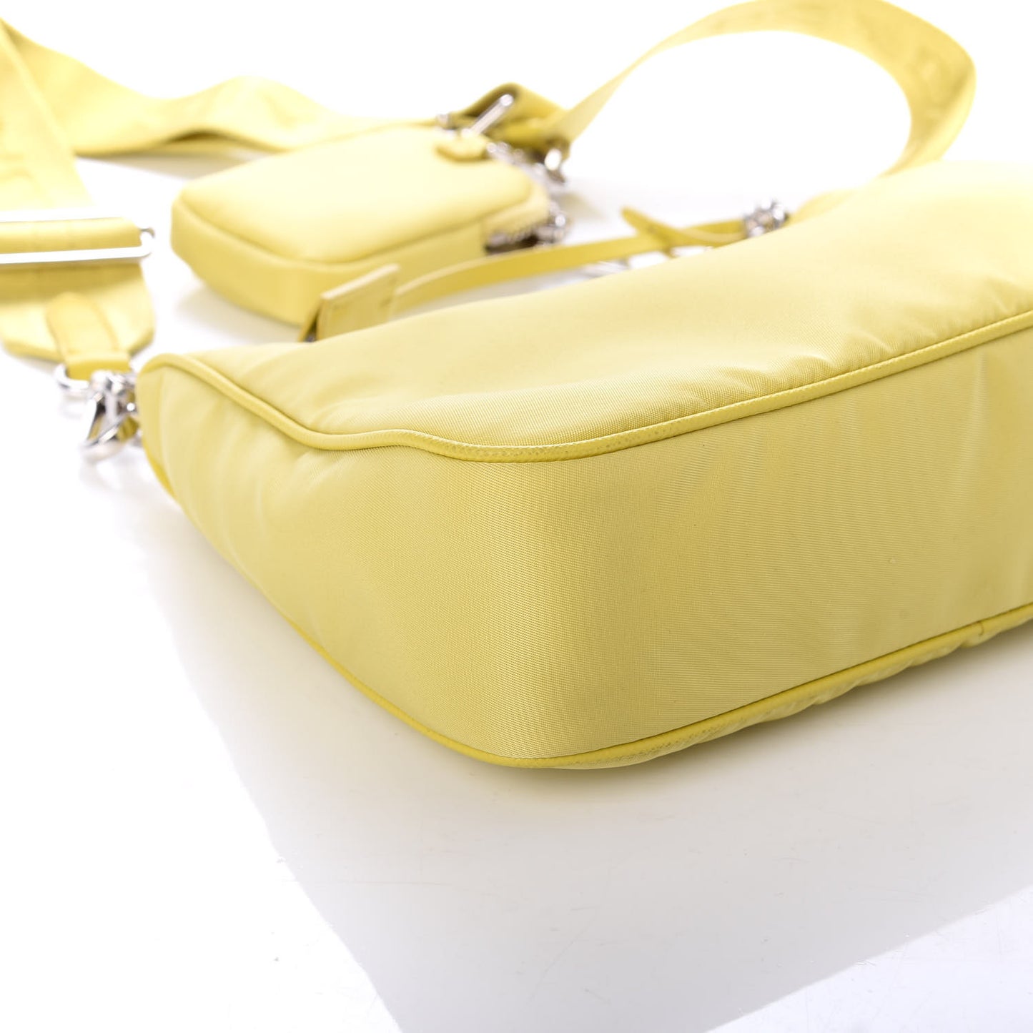 Nylon Saffiano Re-Edition 2005 Shoulder Bag Ananas
