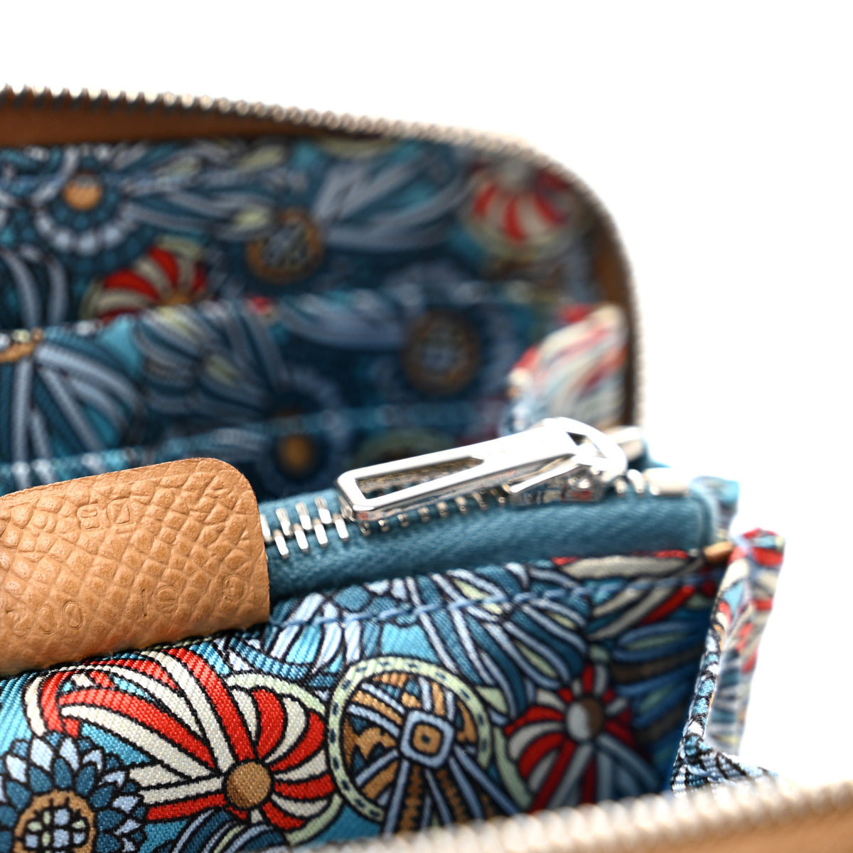 Epsom Silk'In Compact Wallet Biscuit Bleu Jean Capucine