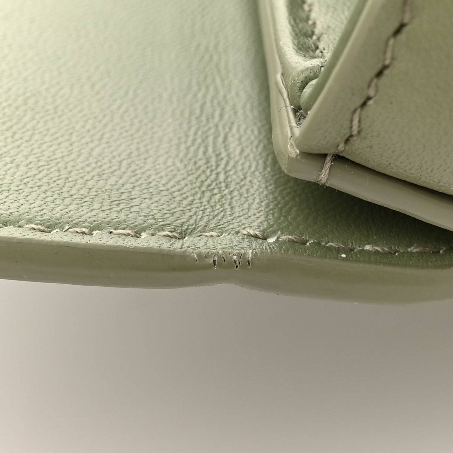 Box Calfskin 30 Montaigne Box Bag Mint Green