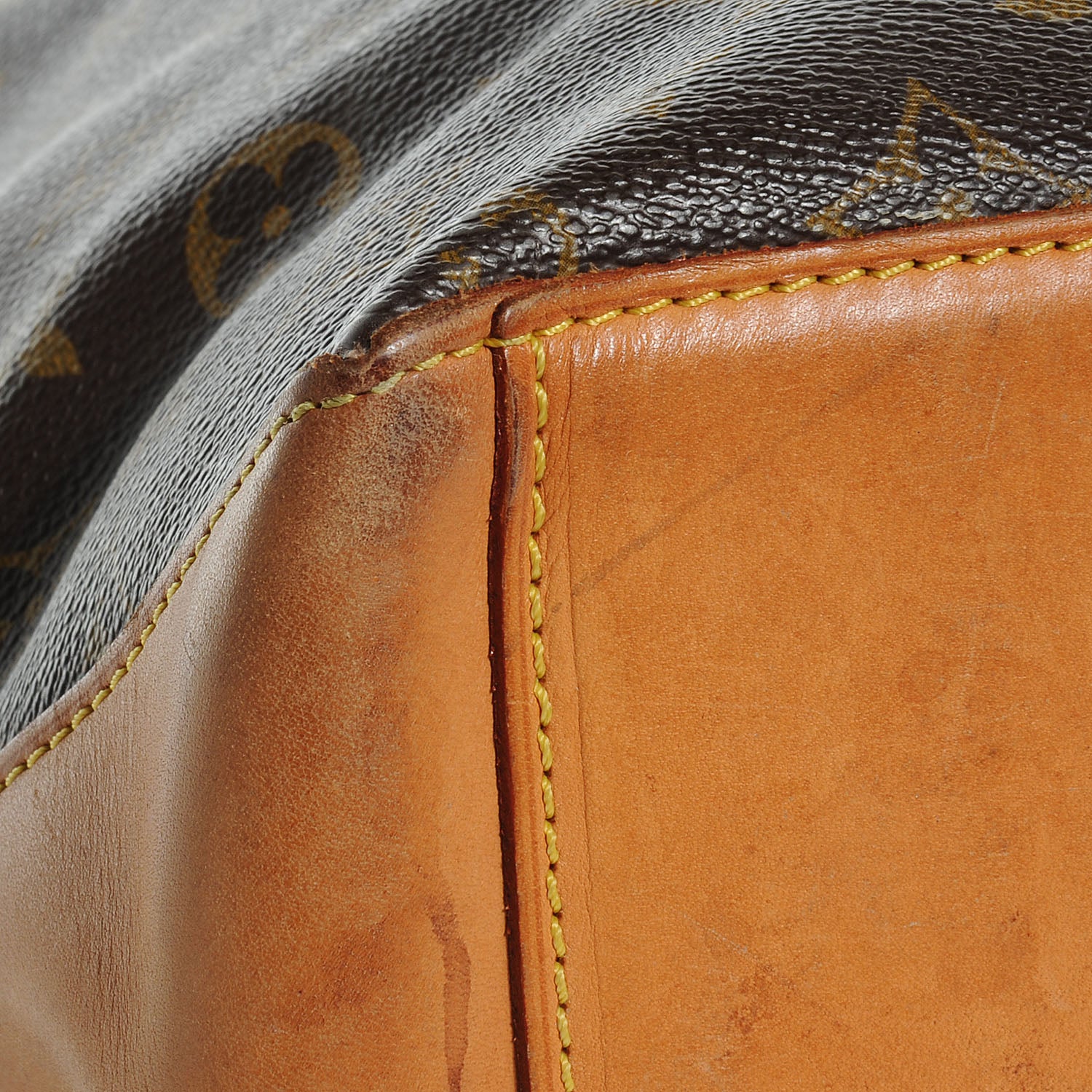 Louis Vuitton Monogram Cabas Mezzo 7 of 12