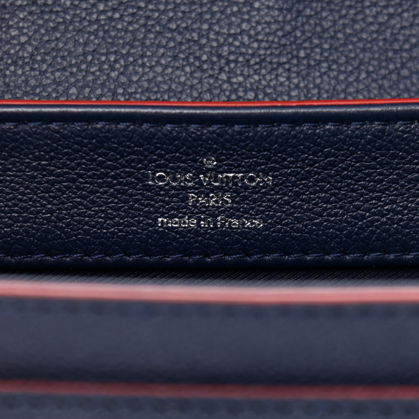 Calfskin Lockme II Chain Bag BB Marine Rouge