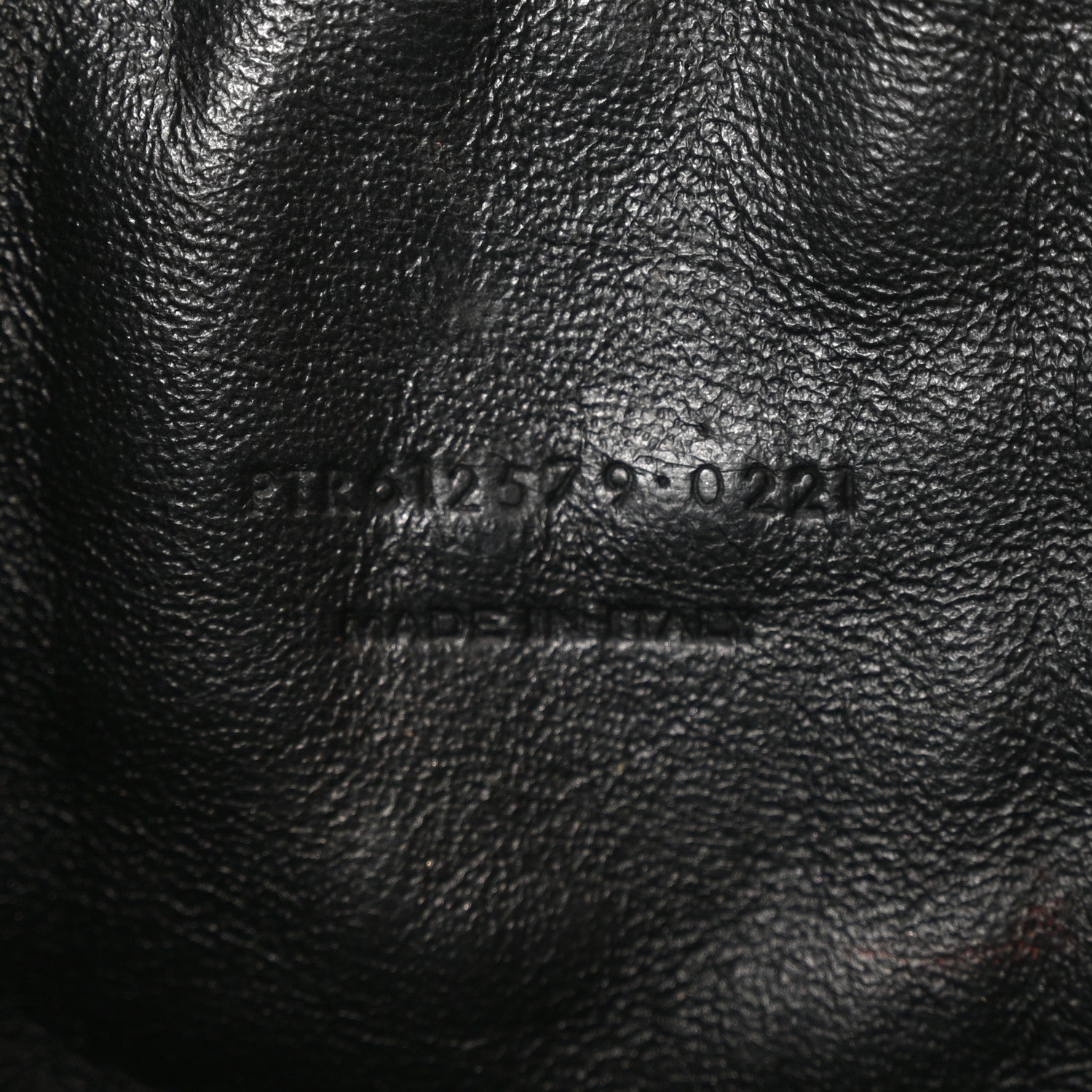 Saint Laurent Grain De Poudre Matelasse Monochrome Monogram Mini Lou Camera Bag Black 7 of 10