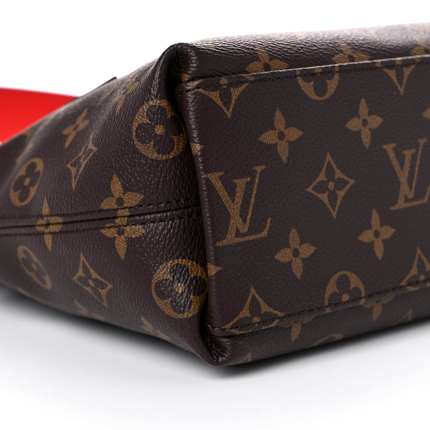 Monogram Tuileries Besace Caramel Rouge