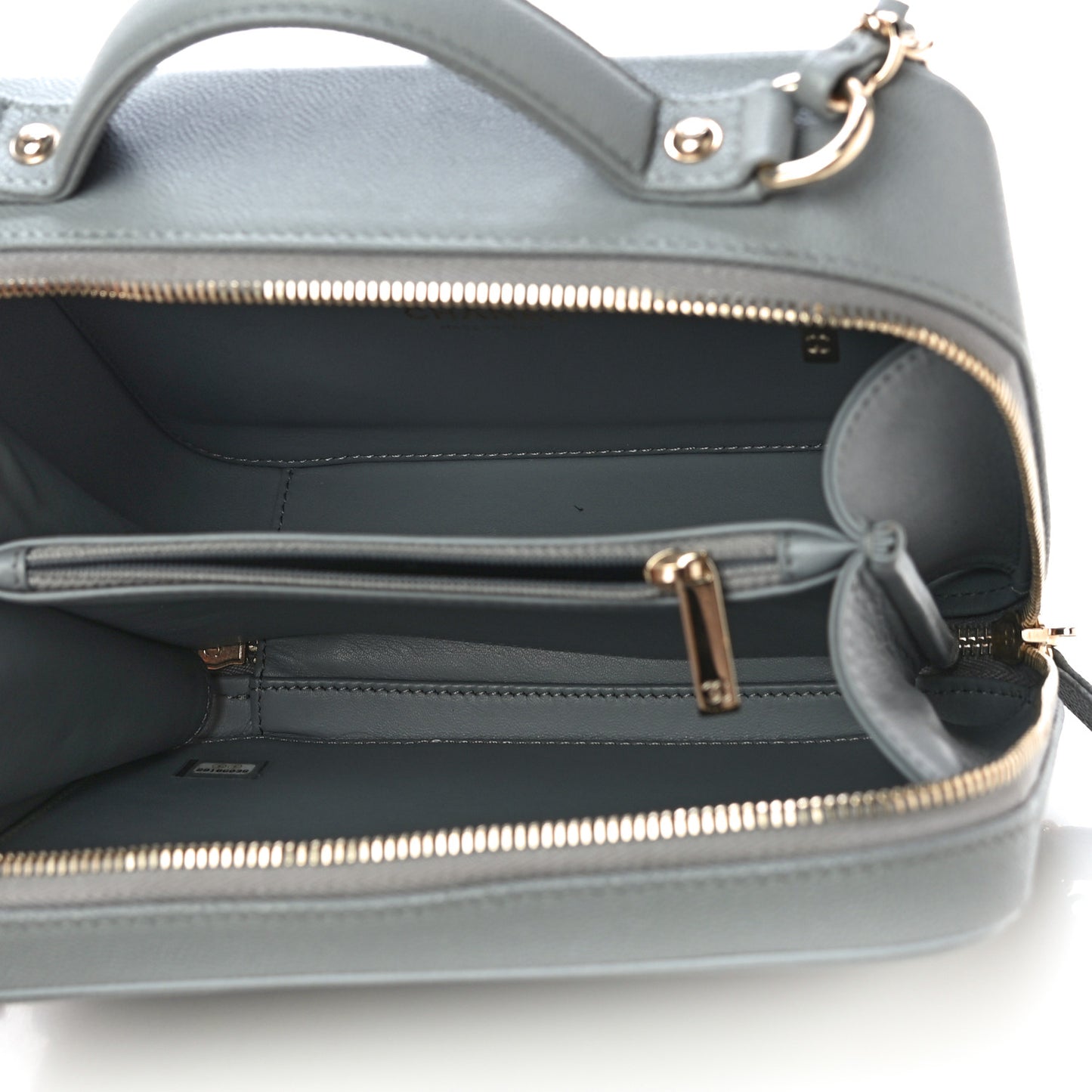 Caviar Quilted Medium CC Filigree Vanity Case Grey