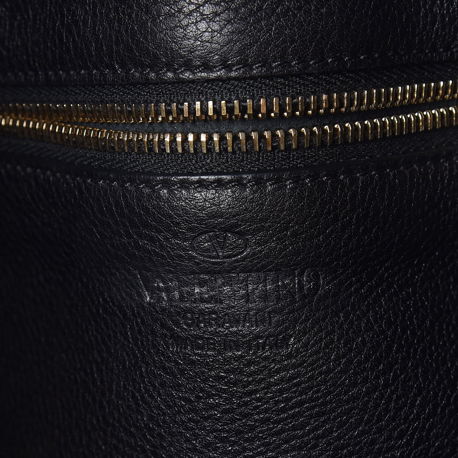 Valentino Garavani Pebbled Calfskin Large Rockstud Flip-Lock Messenger Bag Black 6 of 8