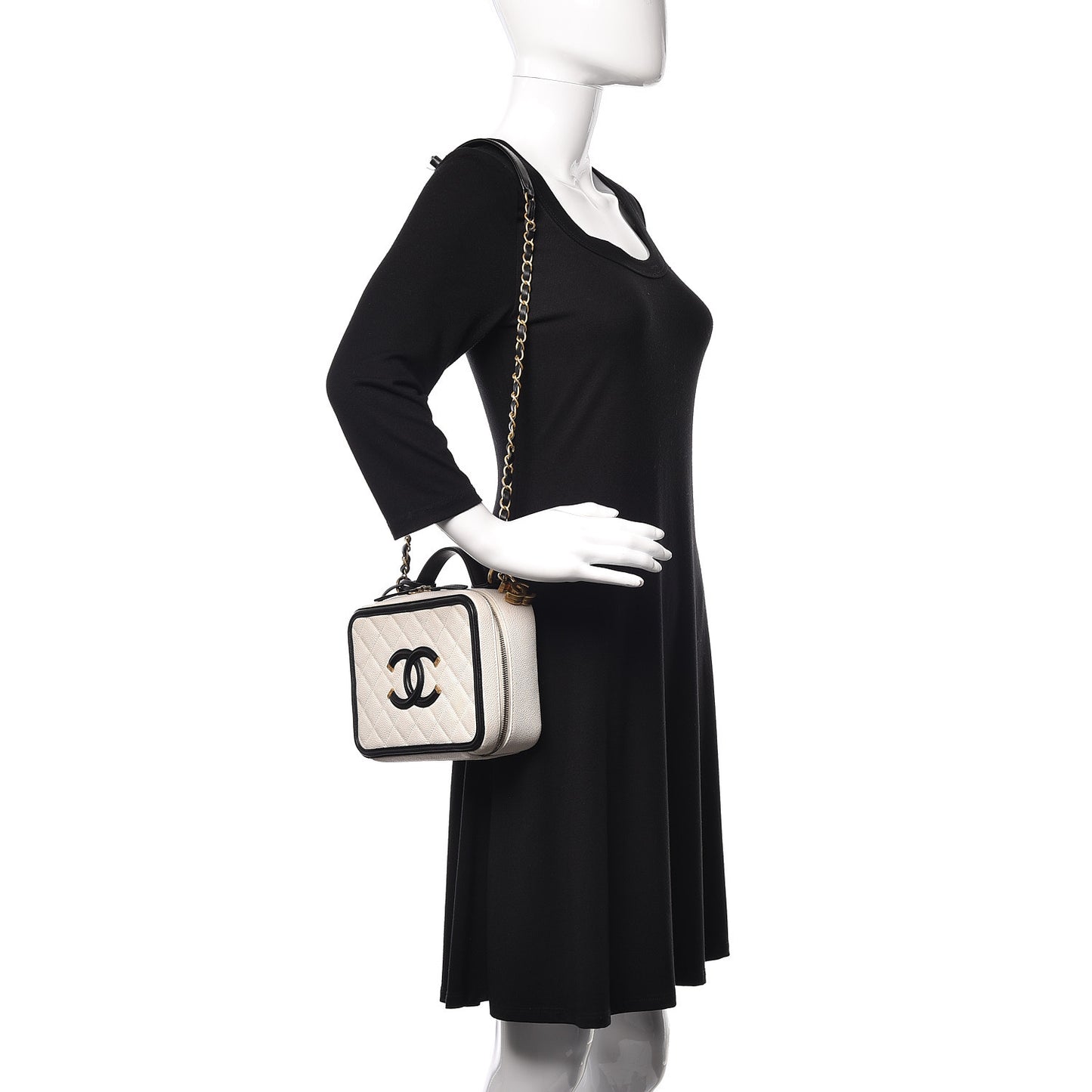 Caviar Quilted Medium CC Filigree Vanity Case White Black