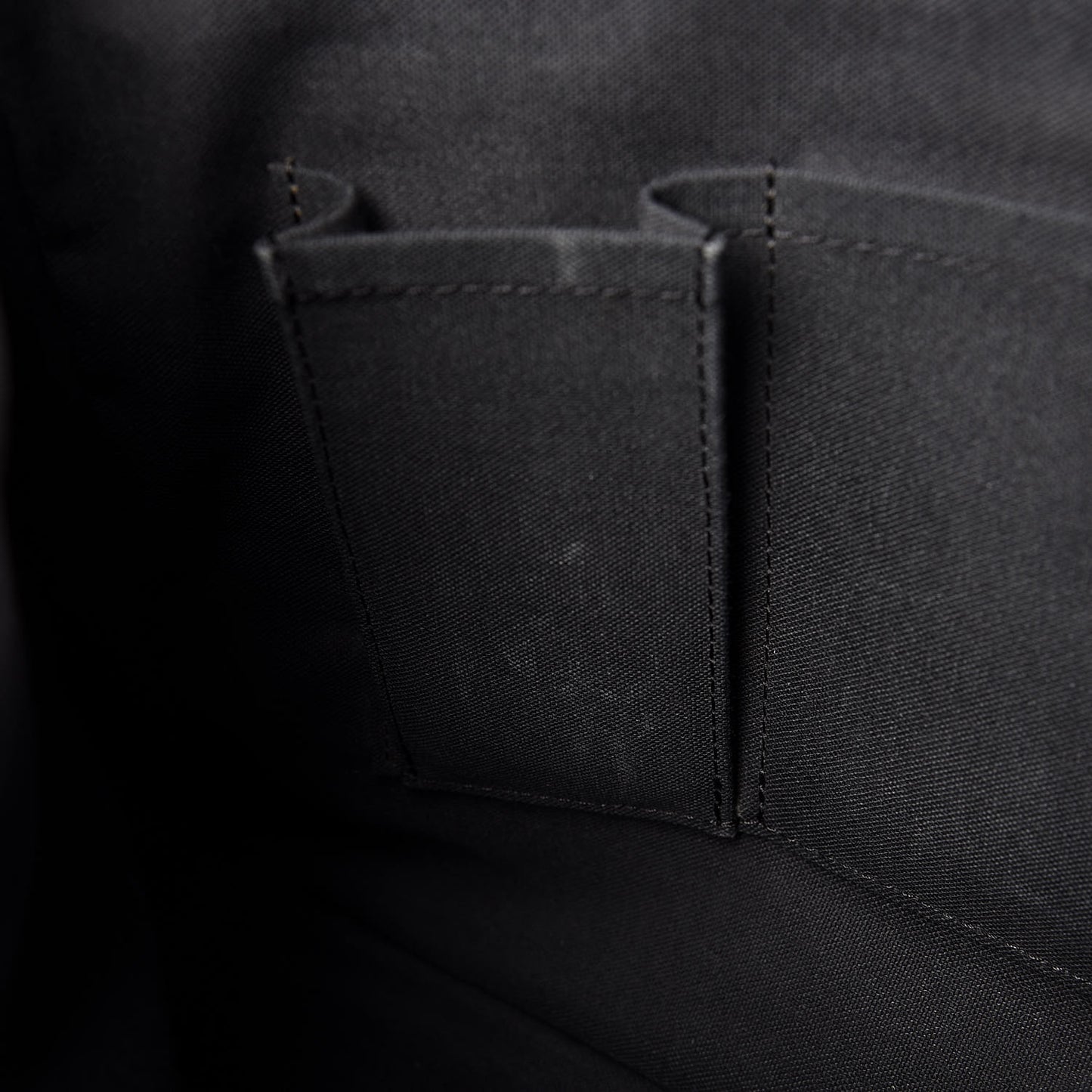 Damier Graphite District GM