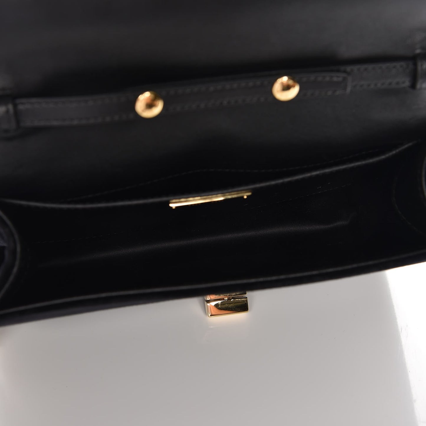 Velluto Matelasse Ayers Crystal Embellished Shoulder Bag Nero Black Rosso
