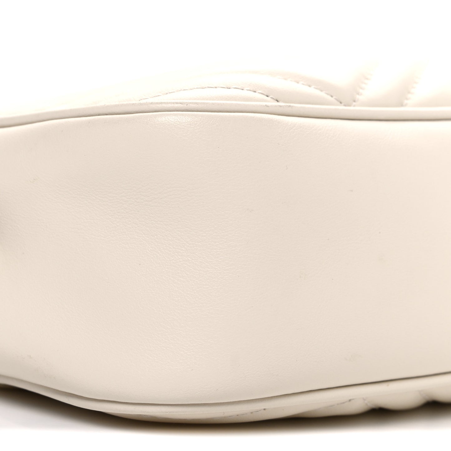 Calfskin Matelasse Small GG Marmont Chain Shoulder Bag White
