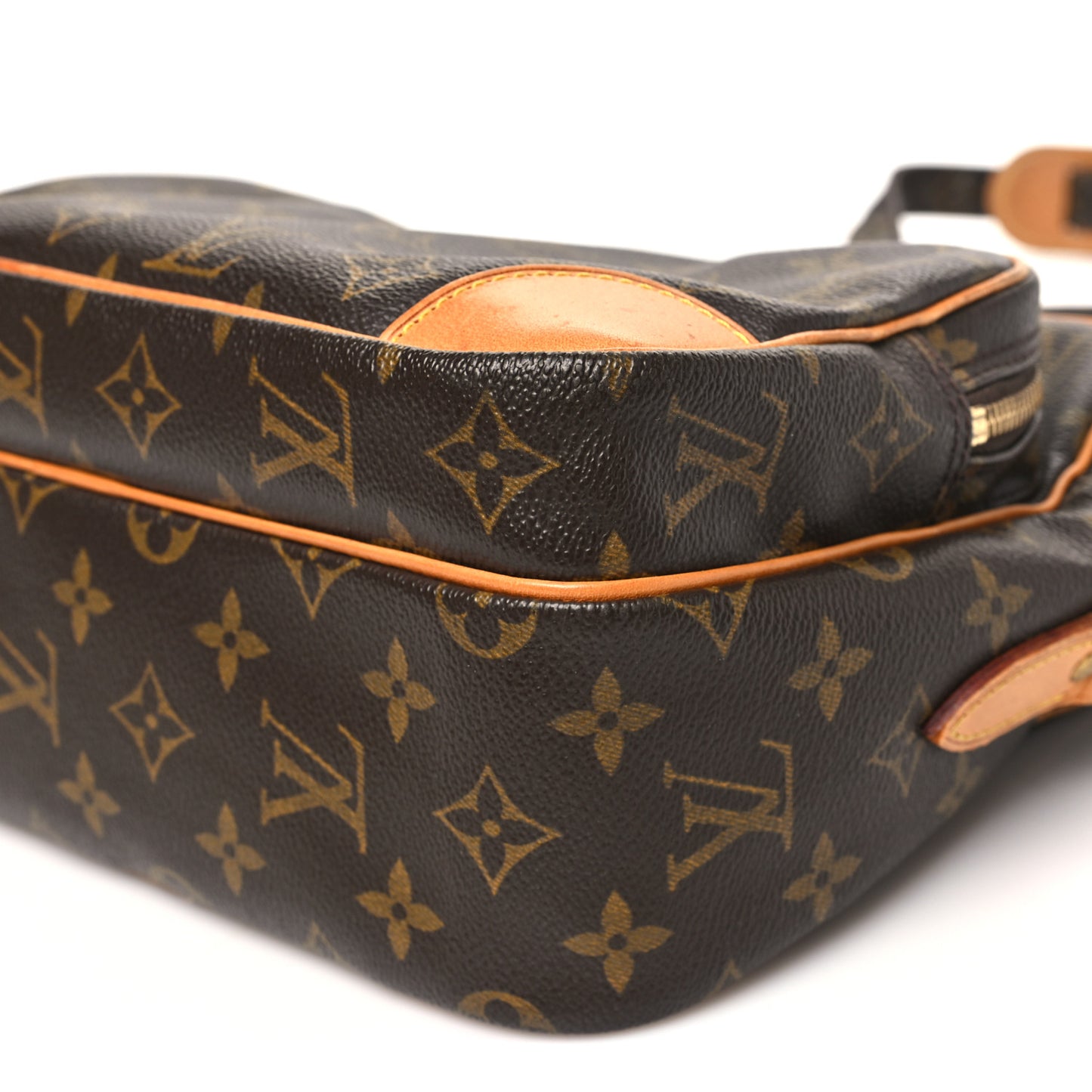 Monogram Nil 28