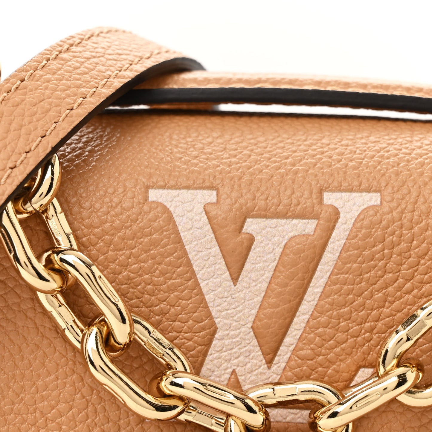 Empreinte Monogram Giant Pochette Metis East West Arizona Creme