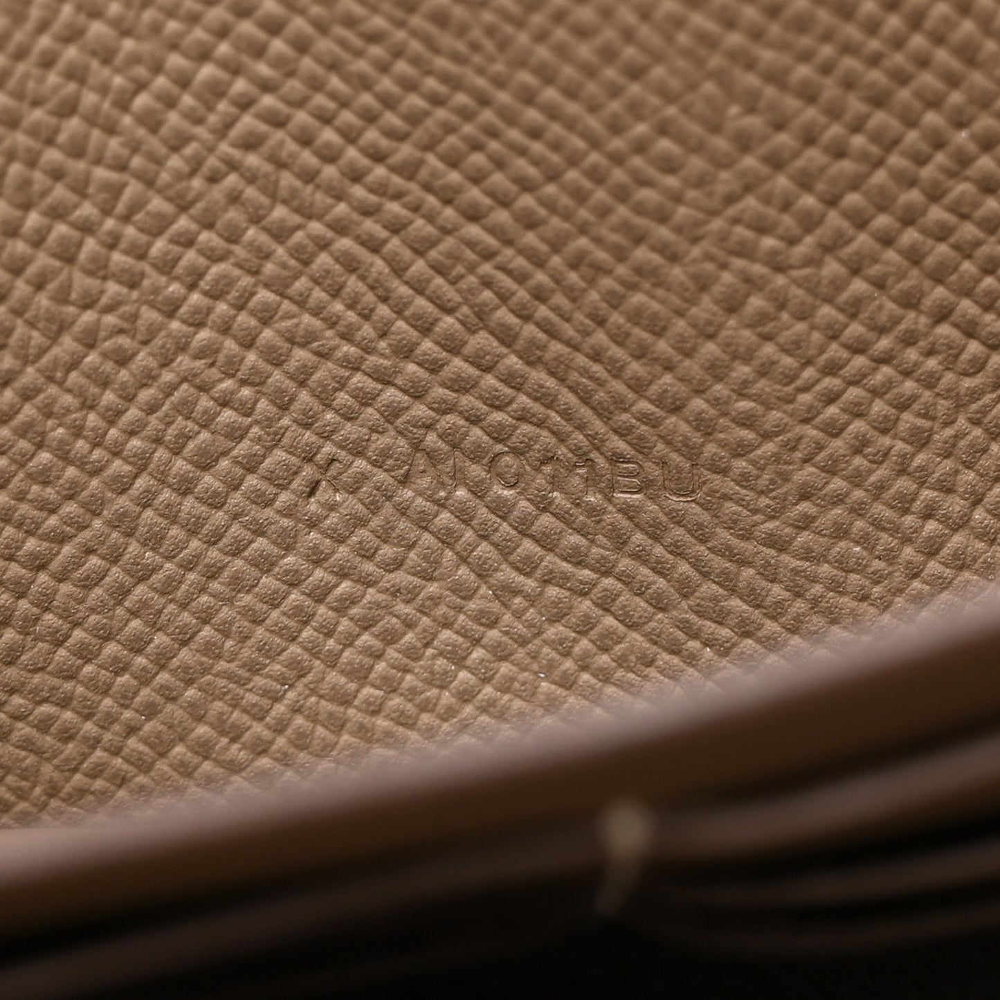 Epsom Kelly Longue Wallet Etoupe