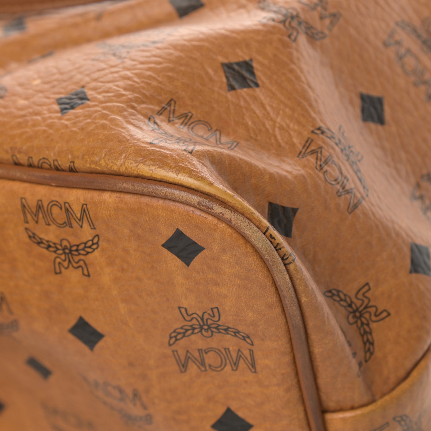 Visetos Crocodile Embossed Shopper Tote Cognac