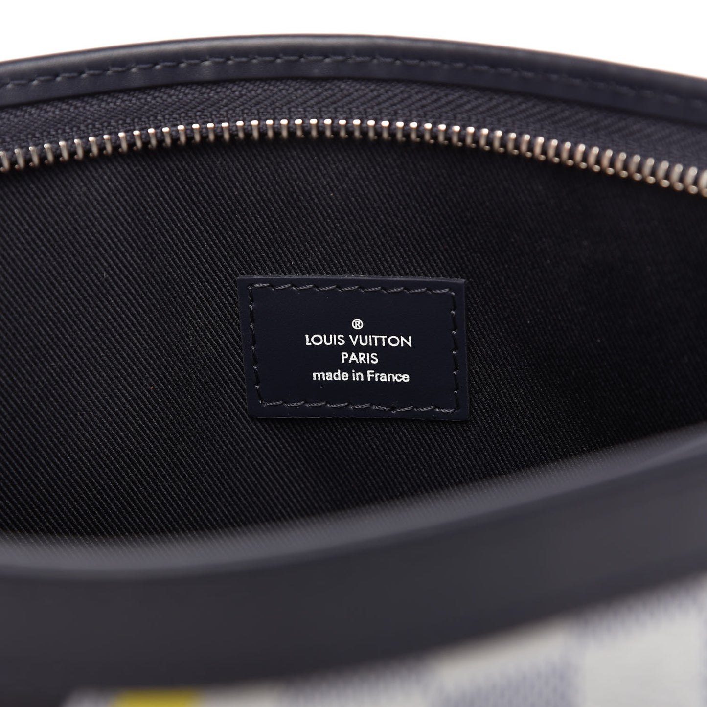 Damier Azur Latitude America's Cup Pochette Voyage MM Autres Toiles