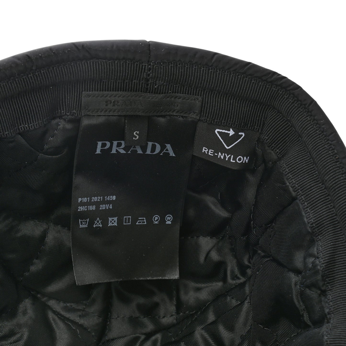 Re-Nylon Padded Metal Triangle Logo Mens Beanie S Black