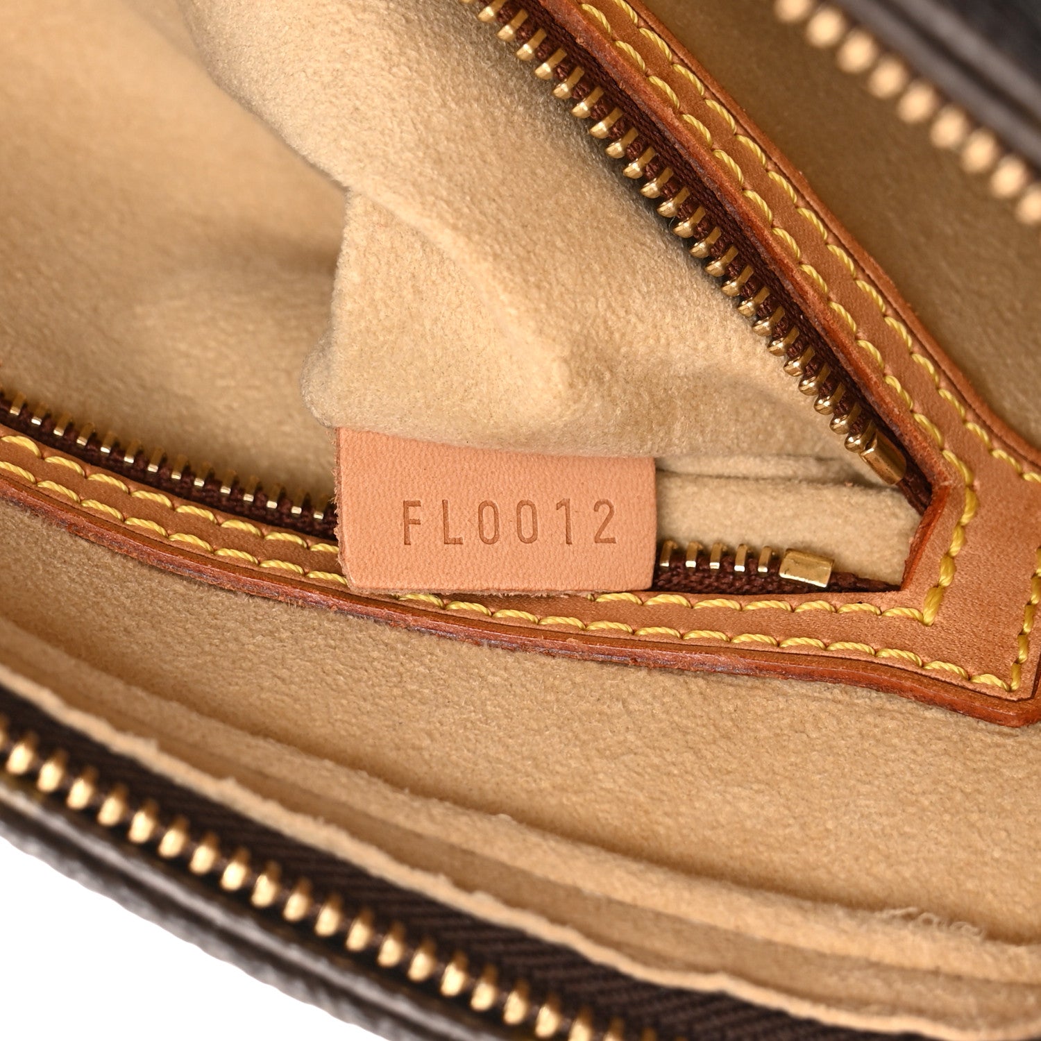 Louis Vuitton Monogram Looping MM 7 of 10