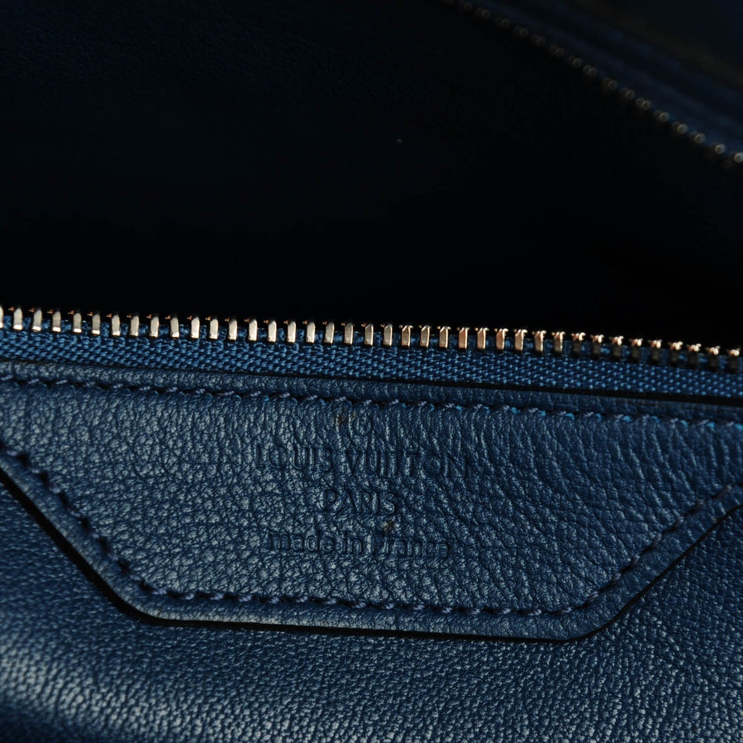 Veau Ecorce Haute Maroquinerie Lockit MM Blue Marine