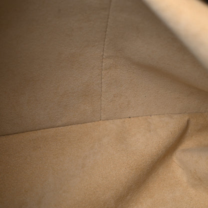Louis Vuitton Monogram Artsy MM 12 of 17