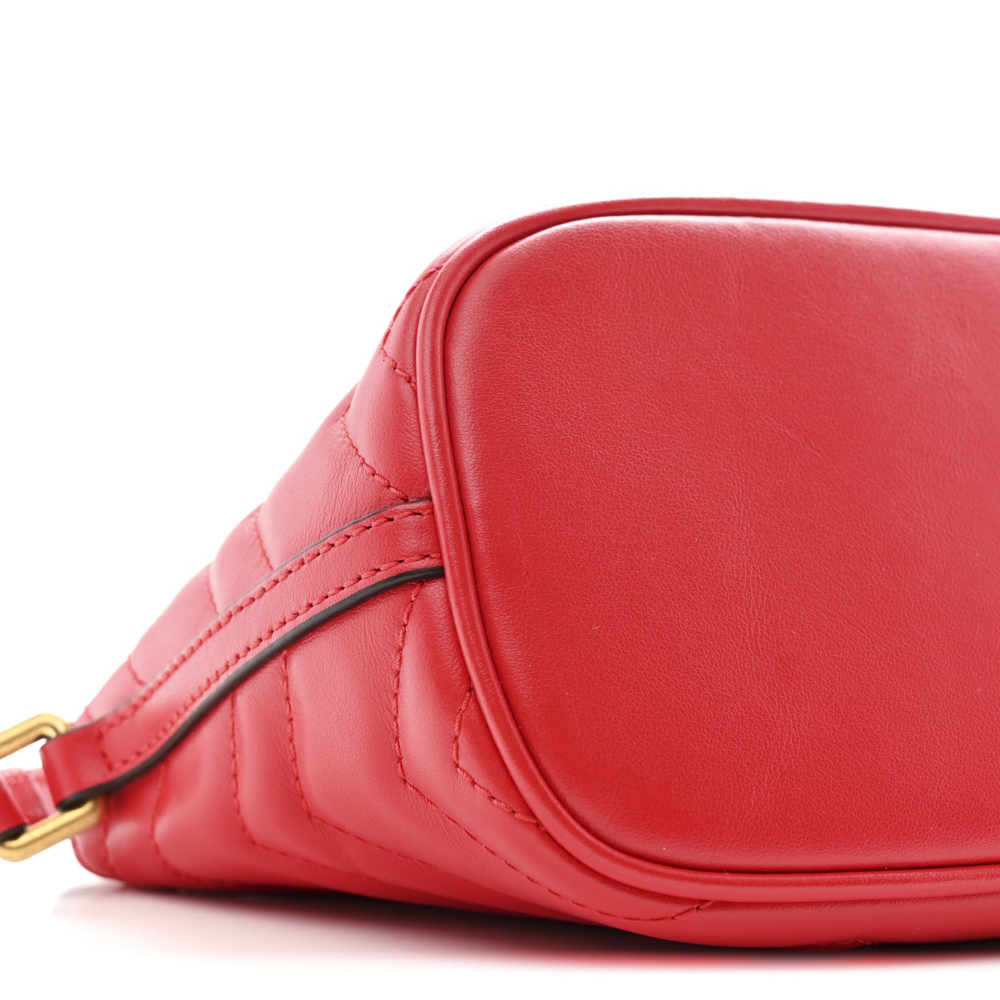 Calfskin Matelasse Chevron GG Marmont Sling Shoulder Bag Rosso