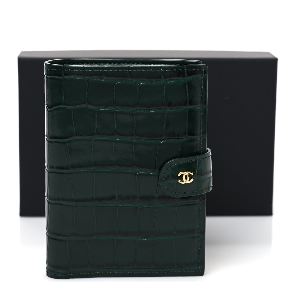Calfskin Crocodile Embossed Crococo Passport Holder Emerald