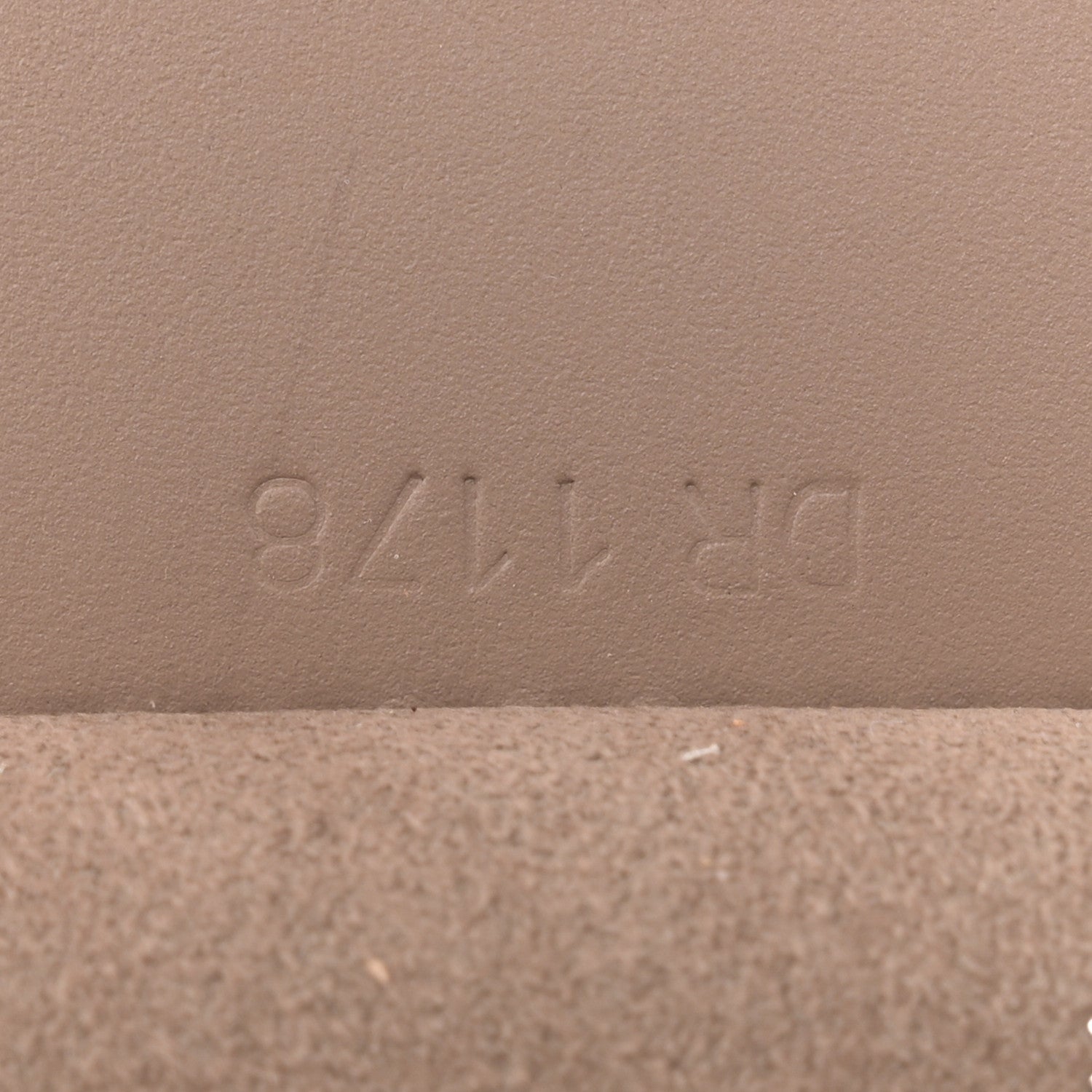 Louis Vuitton Mahina Girolata Galet 8 of 12