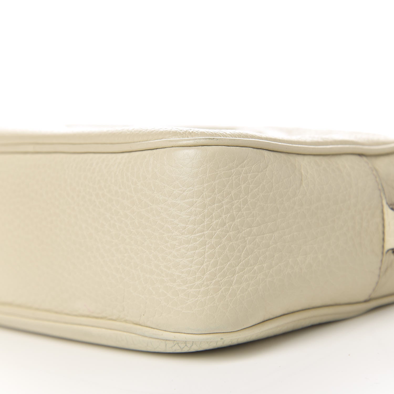 Gucci Pebbled Calfskin Small Soho Disco Bag Off White 9 of 10