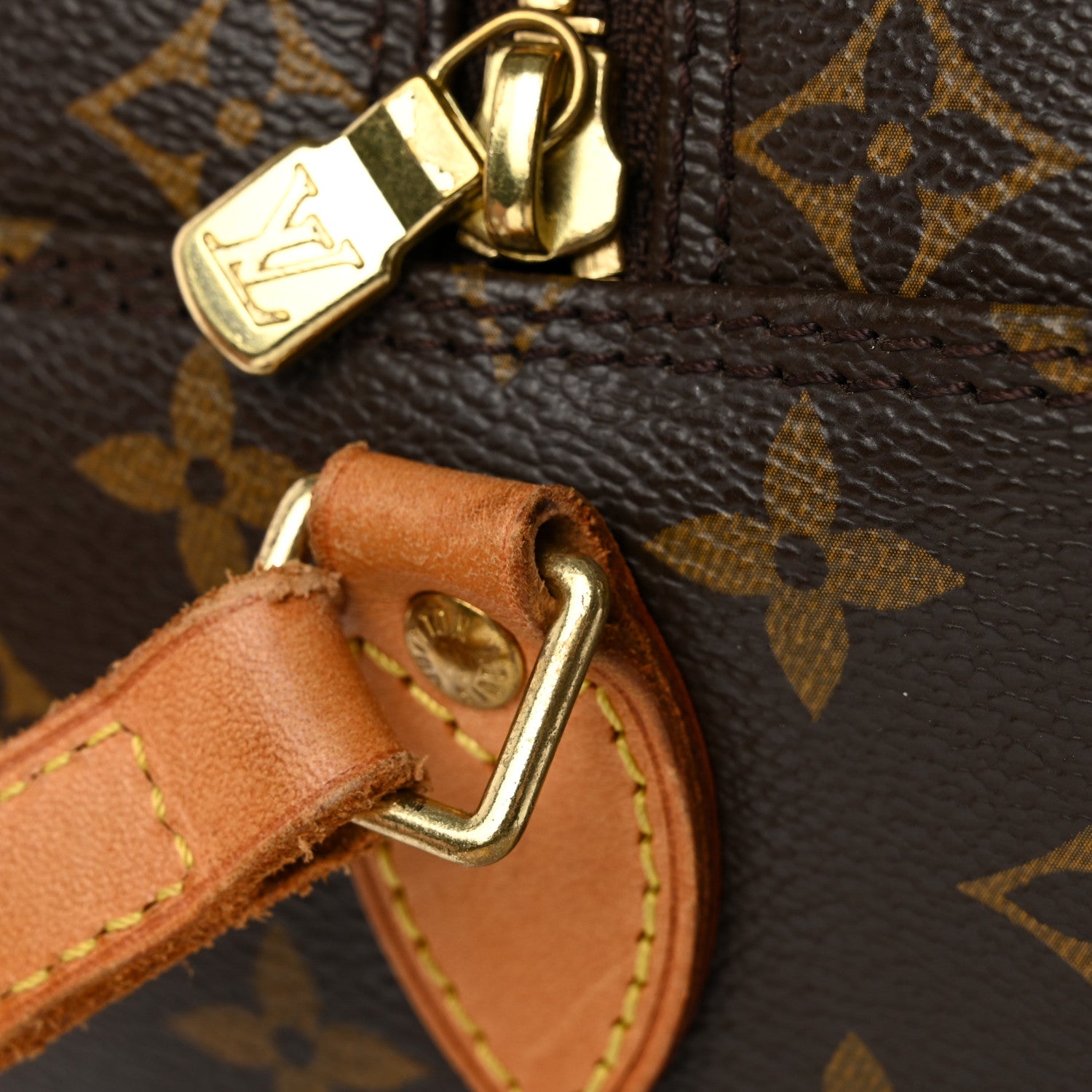 Louis Vuitton Monogram Blois 13 of 13