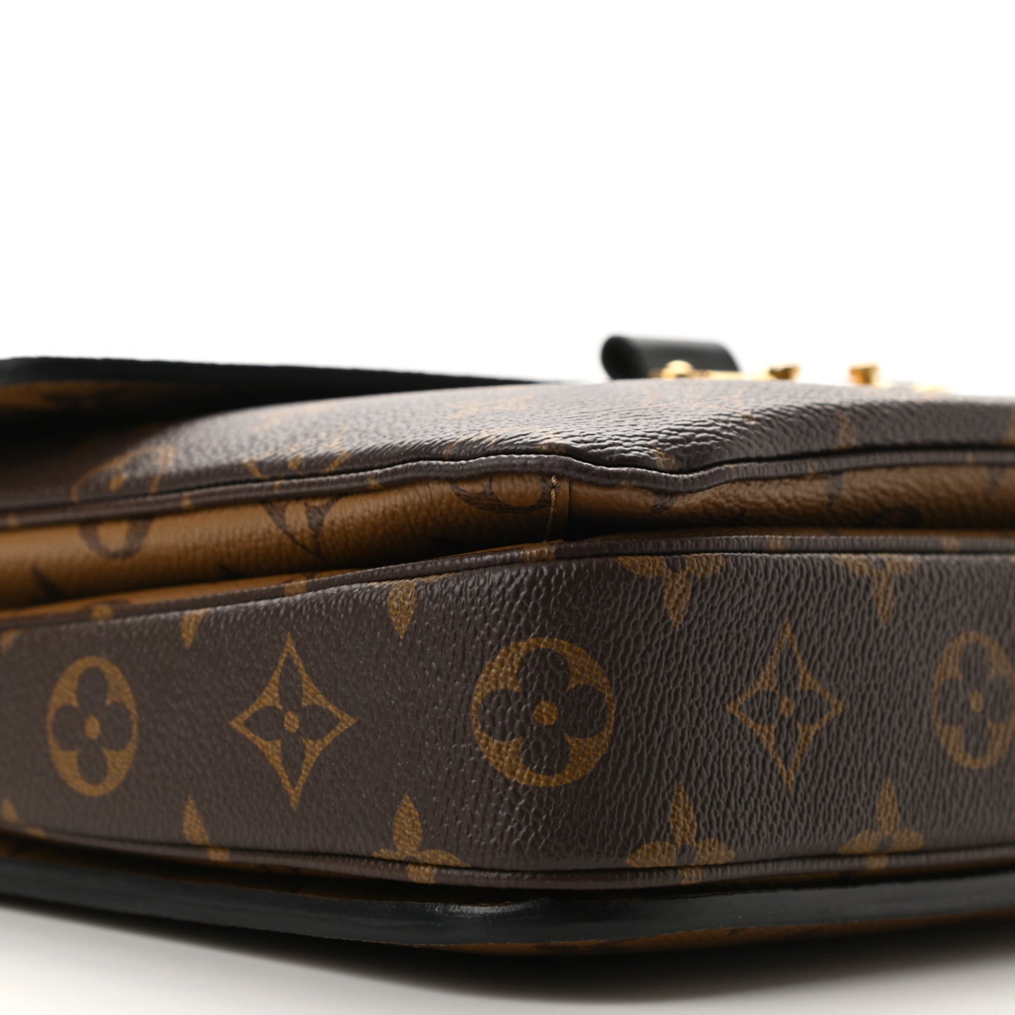 Reverse Monogram Pochette Metis
