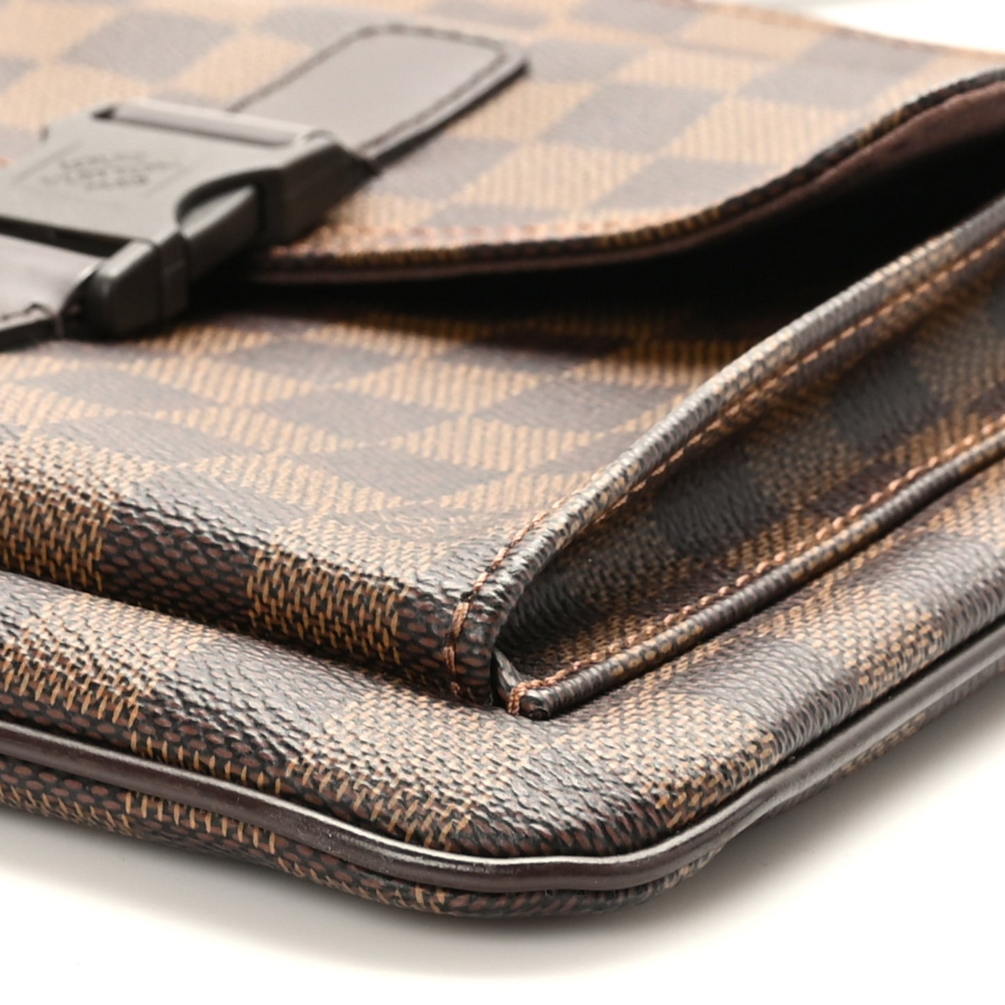 Damier Ebene Pochette Melville