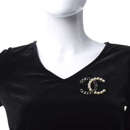 Chanel Lambskin Pearl CC Chain Brooch Black Gold 2 of 6