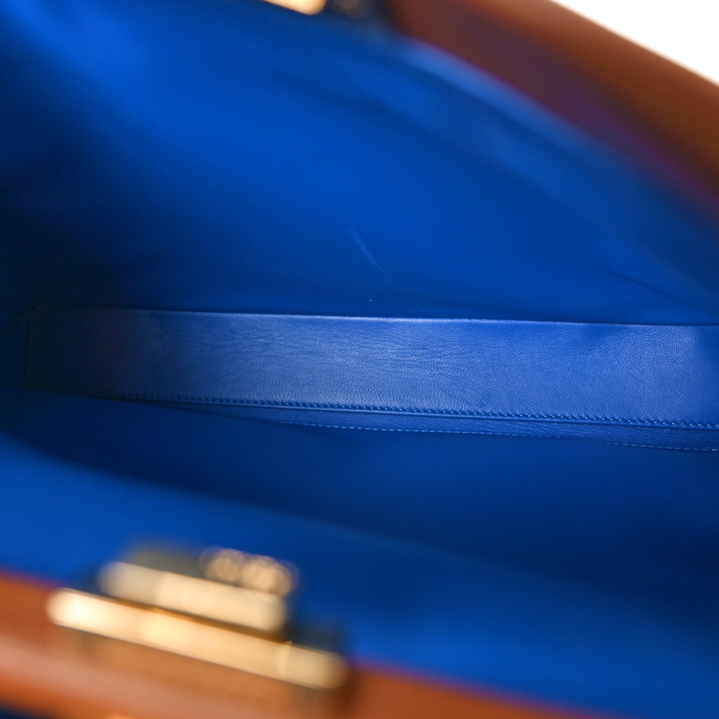 Vitello Morgan Shiny Nappa Medium Peekaboo Iconic Satchel Cuoio Bluette