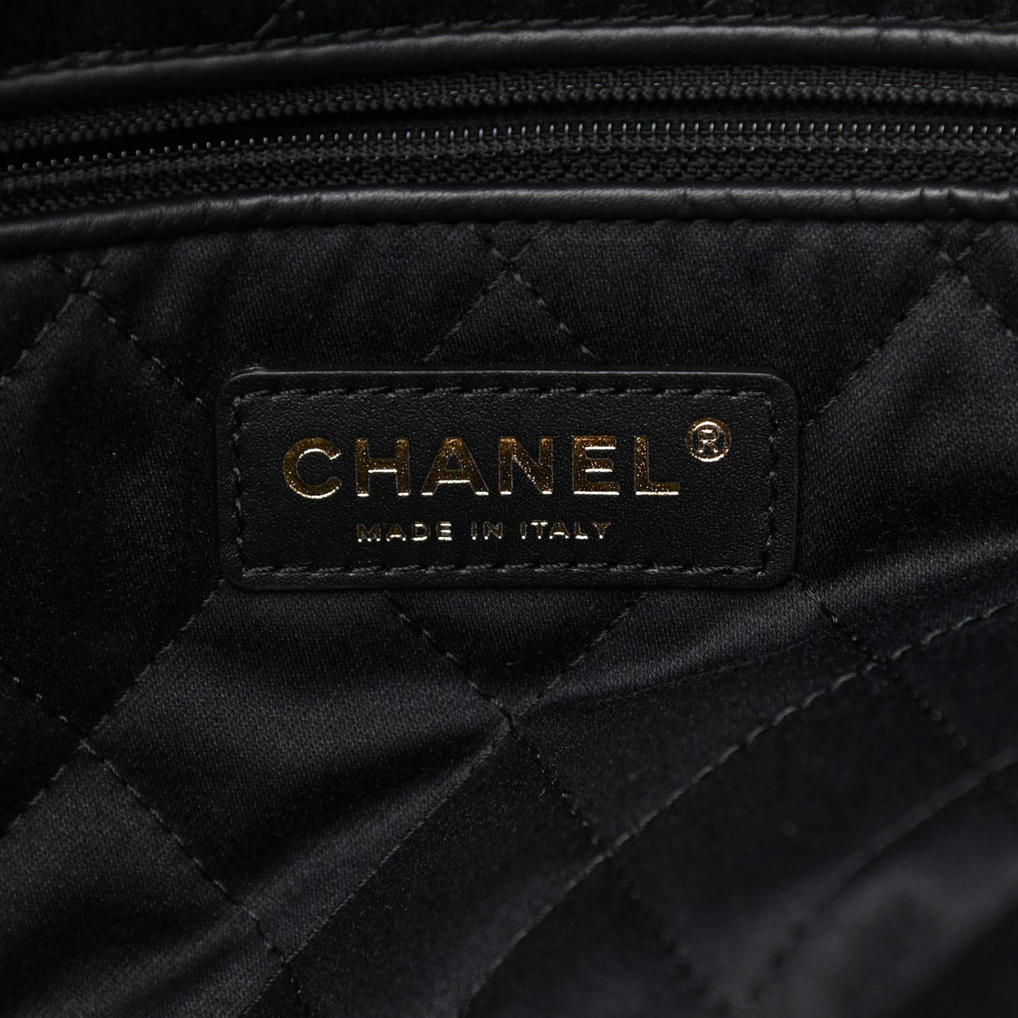 Calfskin Quilted Small Chanel 22 Black